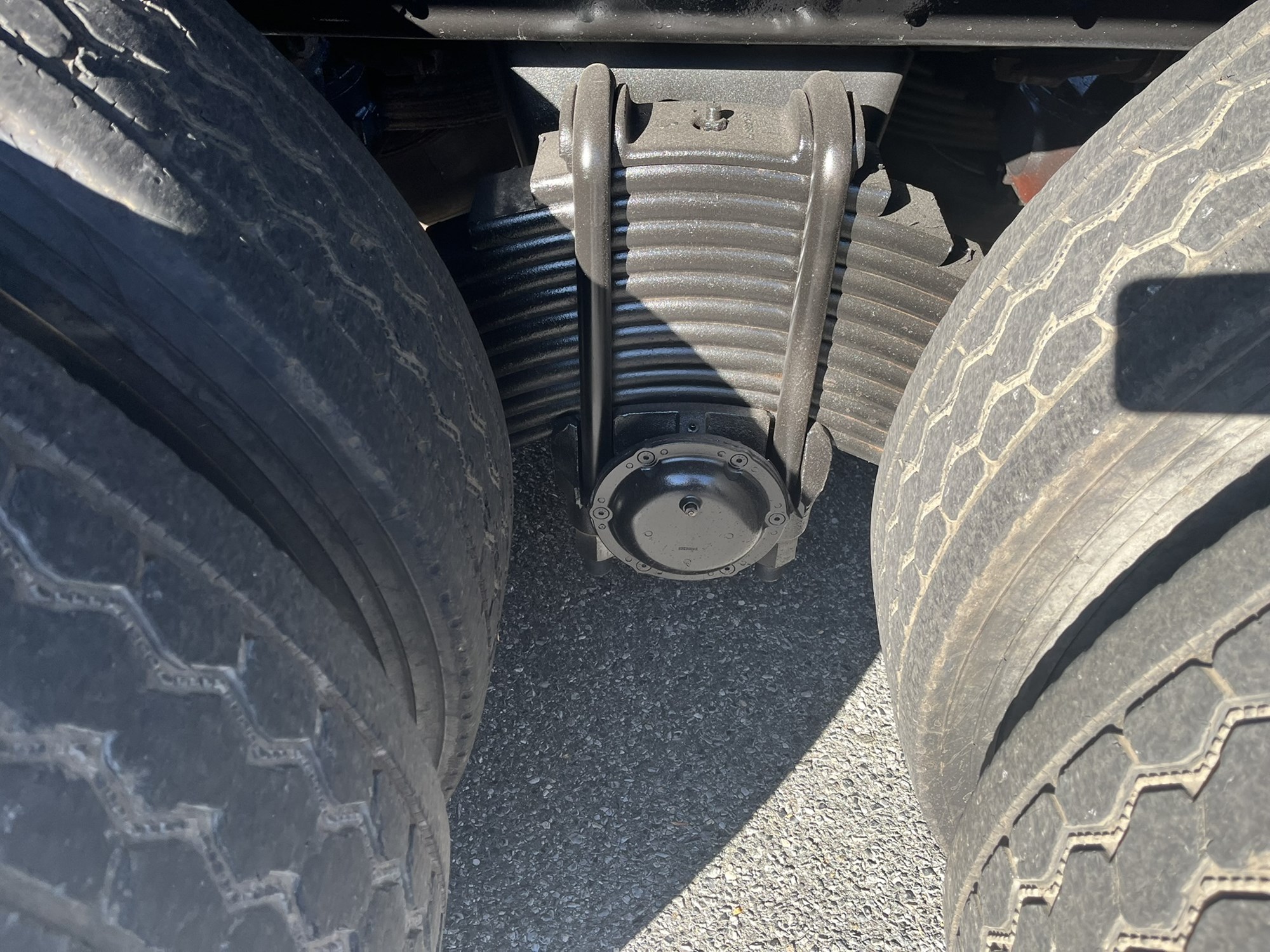 2019 MACK GR64 1052506-09 2019 MACK GR64 1052506-09