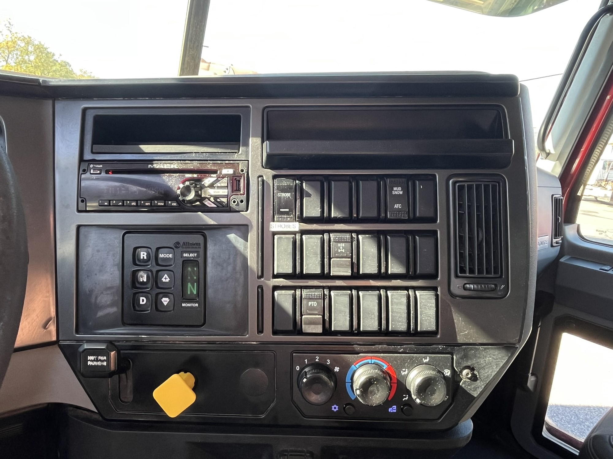 2019 MACK GR64 1052506-23 2019 MACK GR64 1052506-23