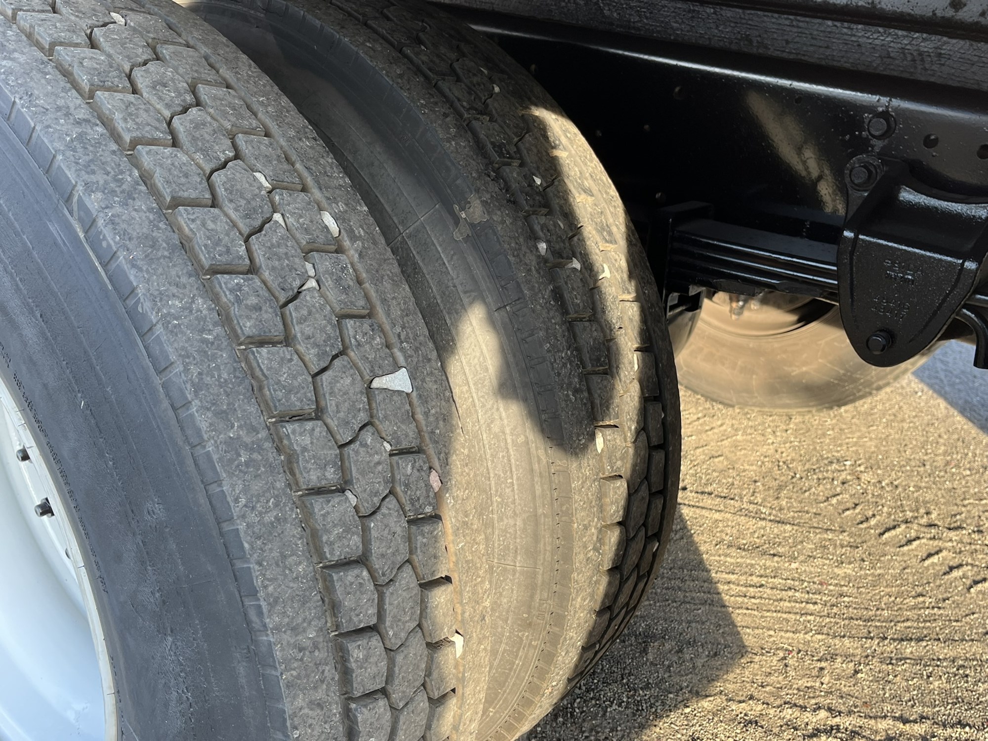 2017 Hino HINO 268 1057107-12 2017 Hino HINO 268 1057107-12