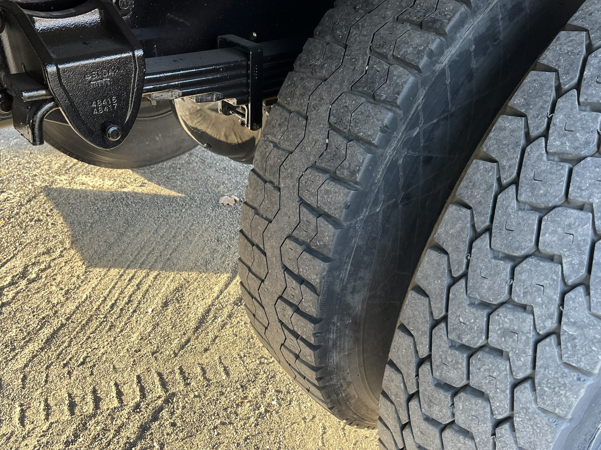 2017 Hino HINO 268 1057107-13 2017 Hino HINO 268 1057107-13