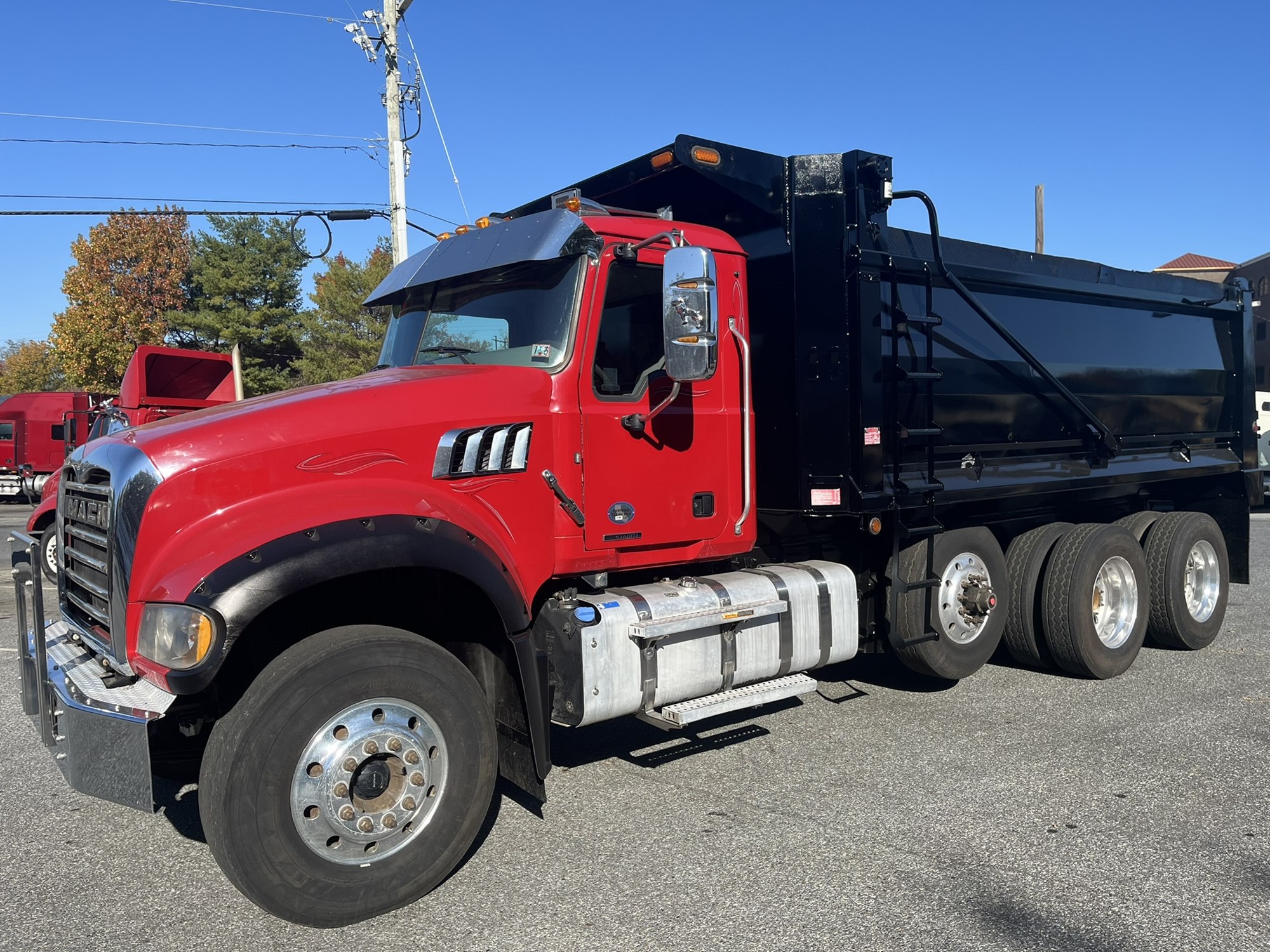 2019 MACK GR64 1052506-01 2019 MACK GR64 1052506-01