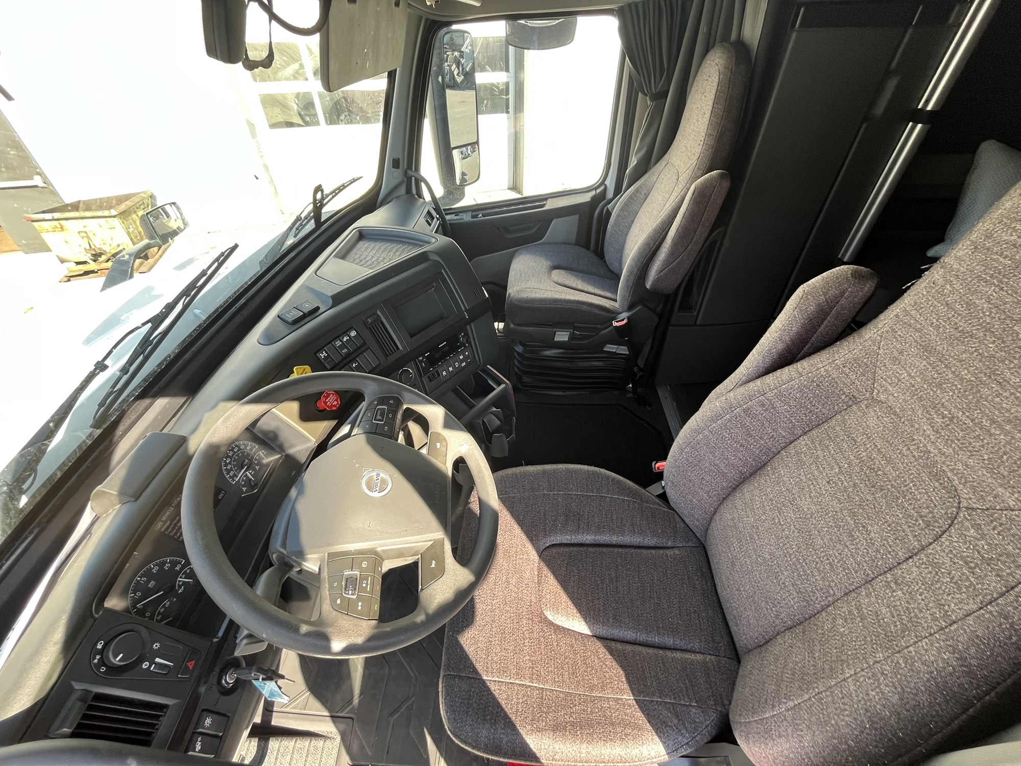 2024 Volvo VNL 860 1063746-09 2024 Volvo VNL 860 1063746-09