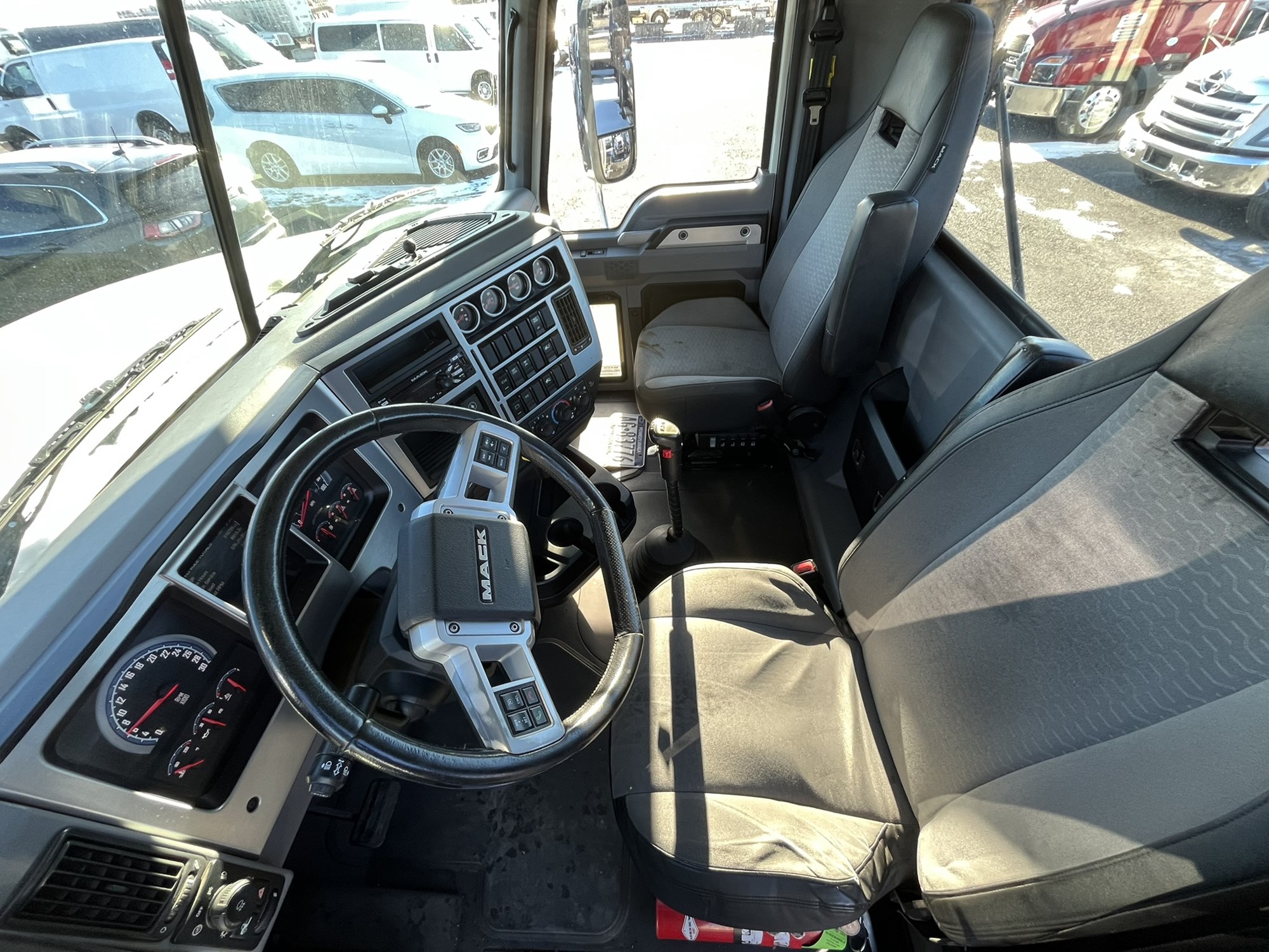 2019 MACK PINNACLE 1000576-12 2019 MACK PINNACLE 1000576-12