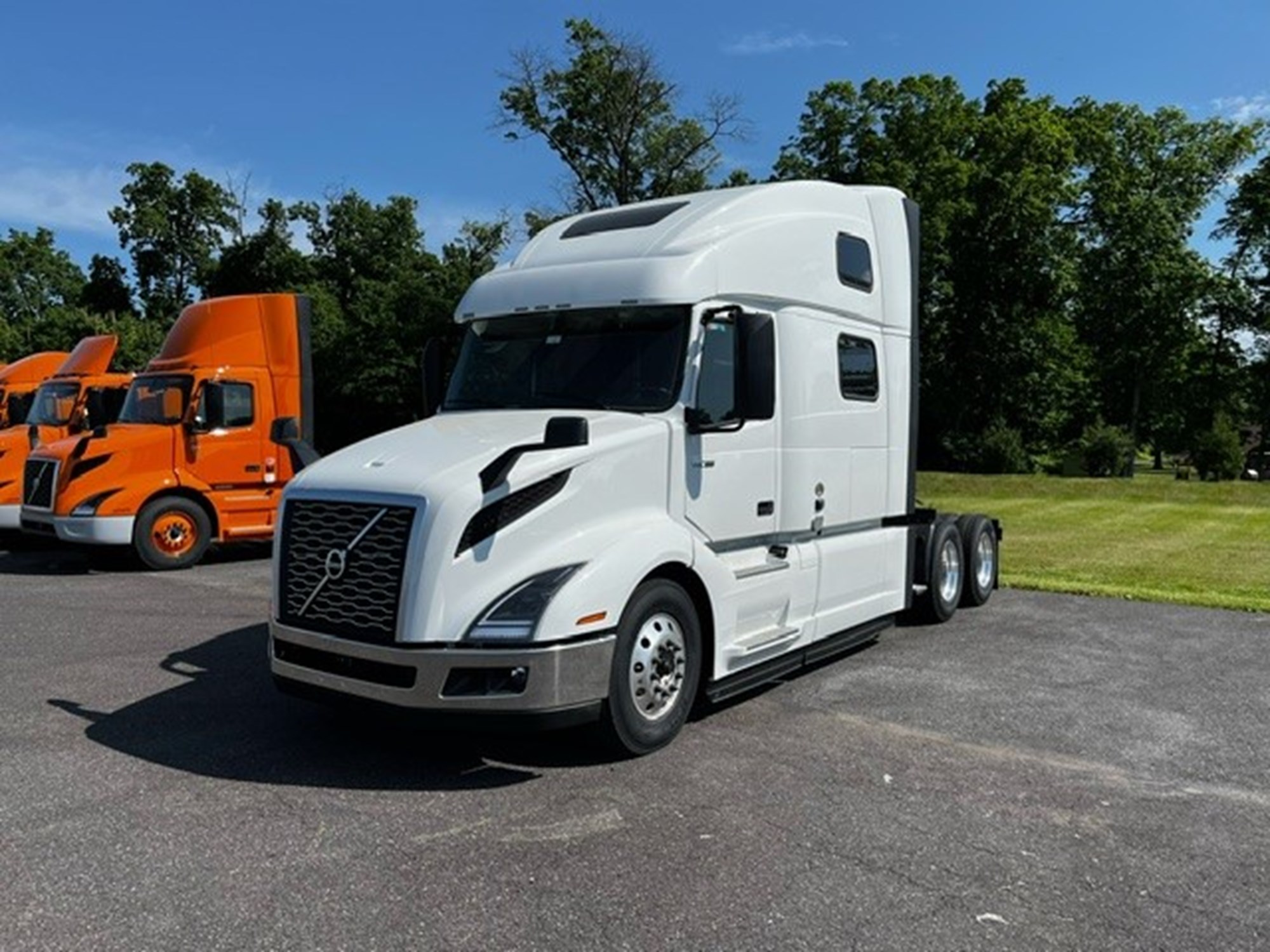 2025 VOLVO VNL64T860 1002510-01 2025 VOLVO VNL64T860 1002510-01