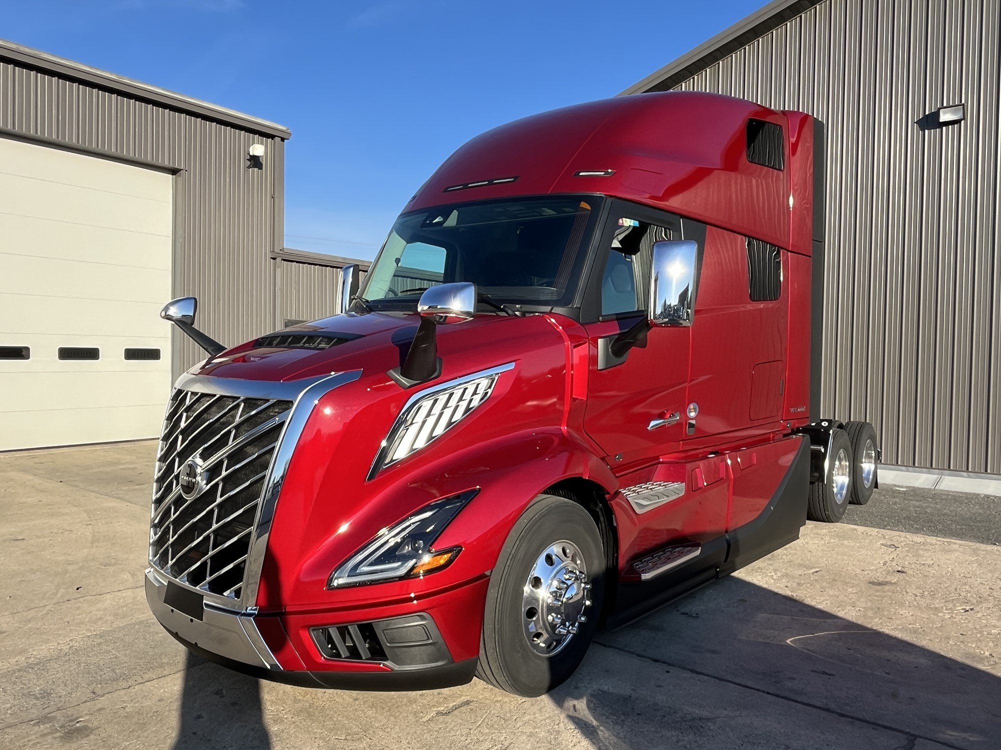 2025 VOLVO NEW VNL64T860 1065475-01 2025 VOLVO NEW VNL64T860 1065475-01
