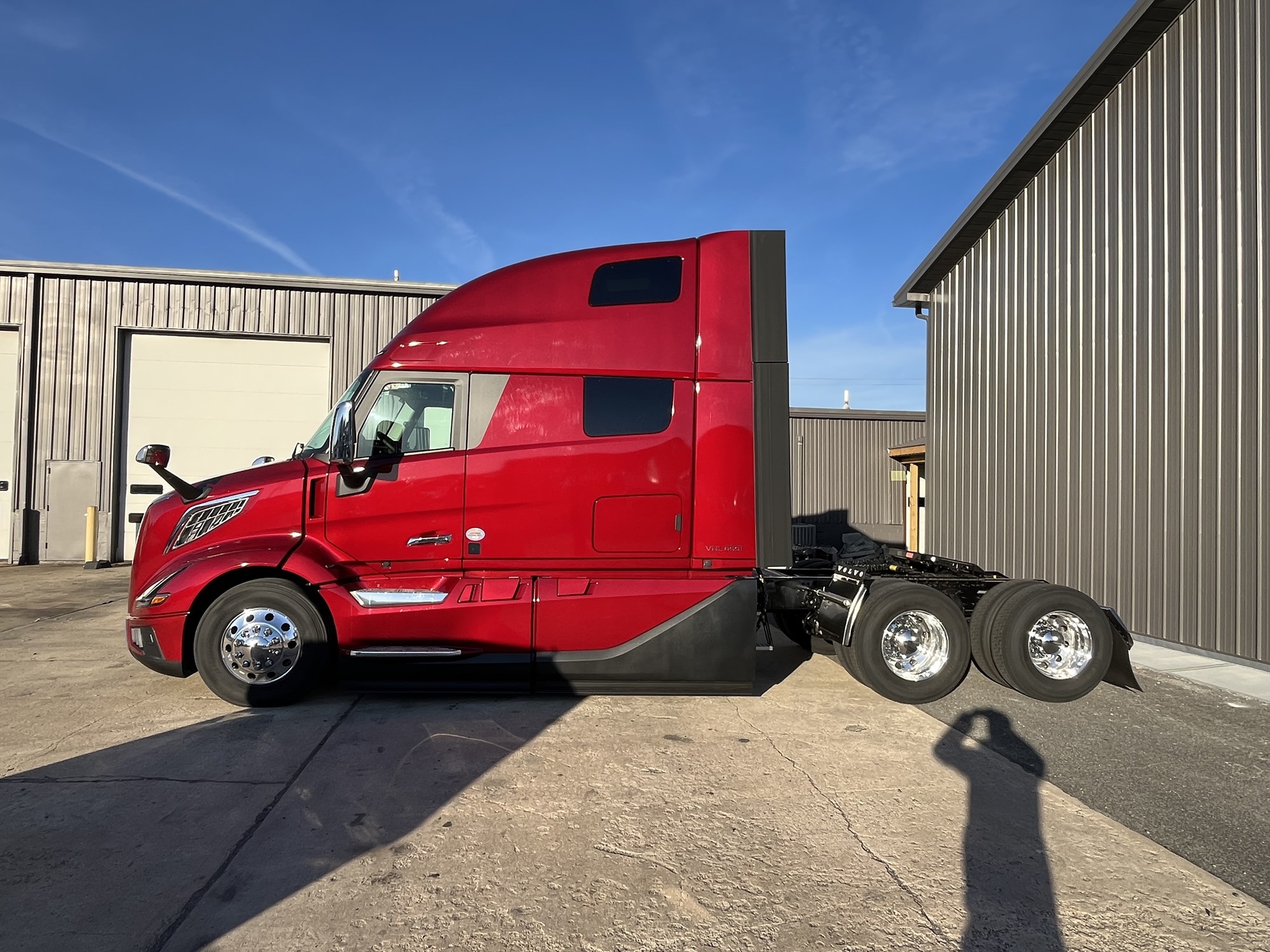 2025 VOLVO NEW VNL64T860 1065475-03 2025 VOLVO NEW VNL64T860 1065475-03