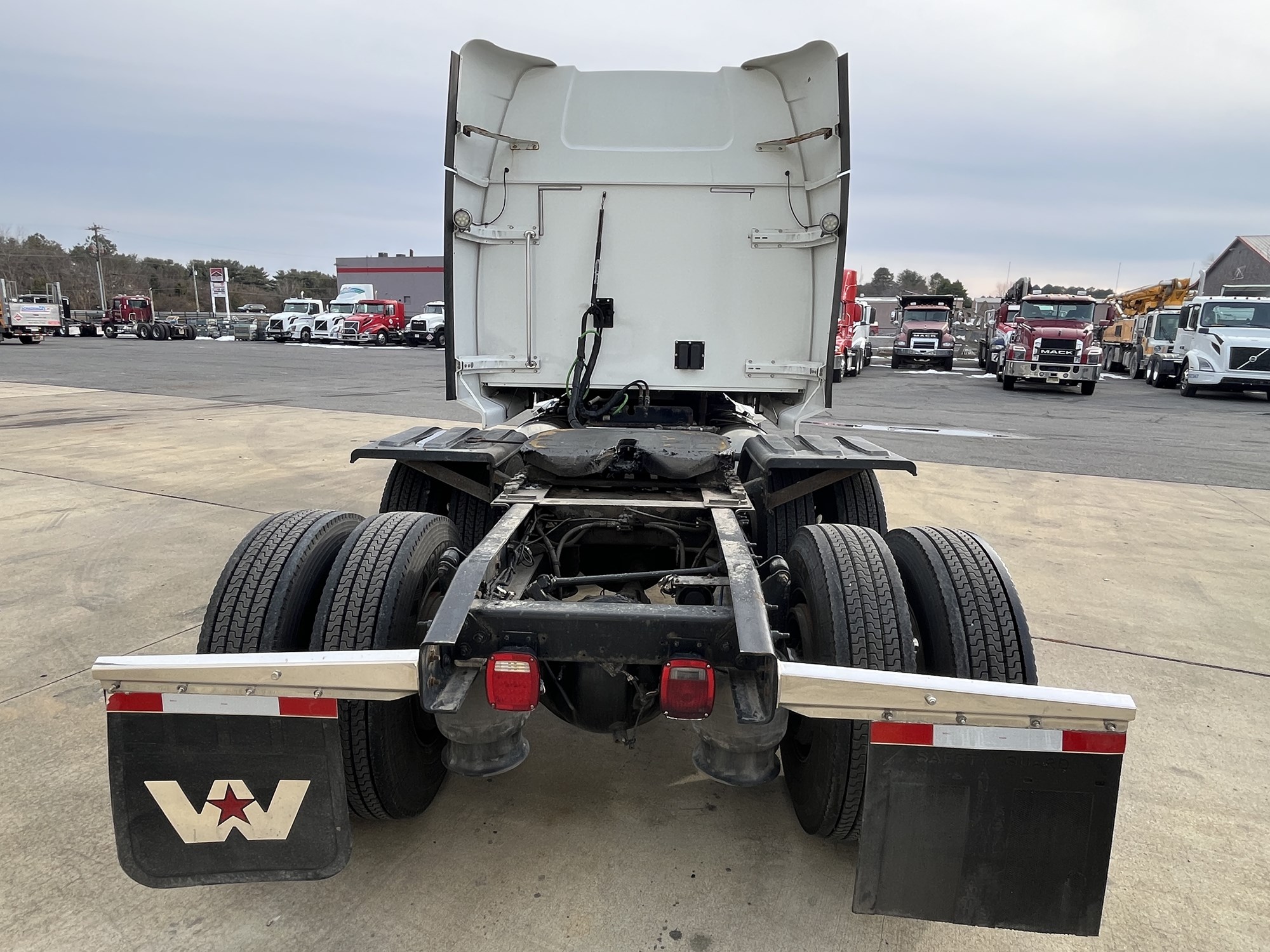 2020 WESTERN STAR/AU 5700 XE 1075441-06 2020 WESTERN STAR/AU 5700 XE 1075441-06