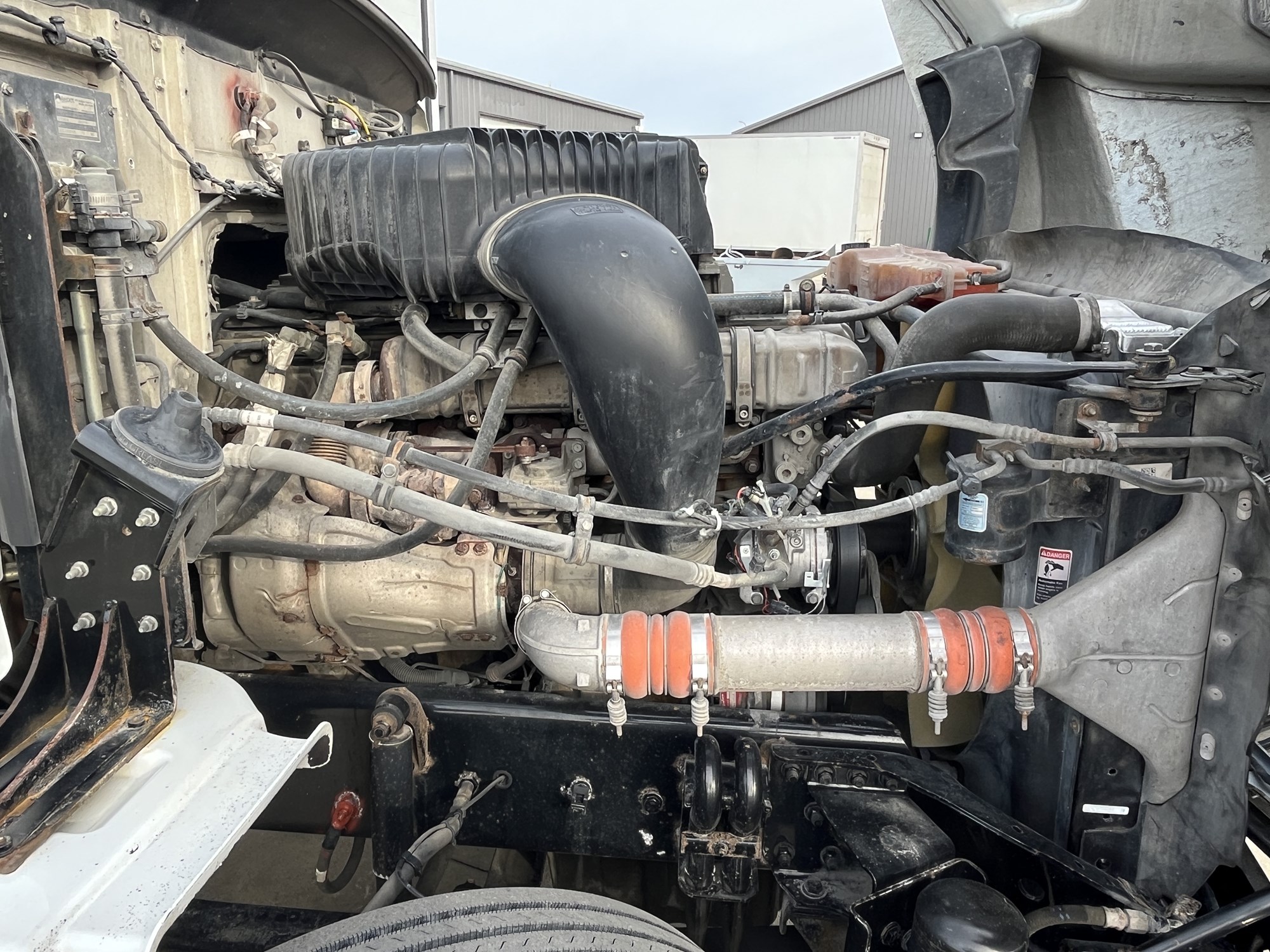 2020 WESTERN STAR/AU 5700 XE 1075441-13 2020 WESTERN STAR/AU 5700 XE 1075441-13