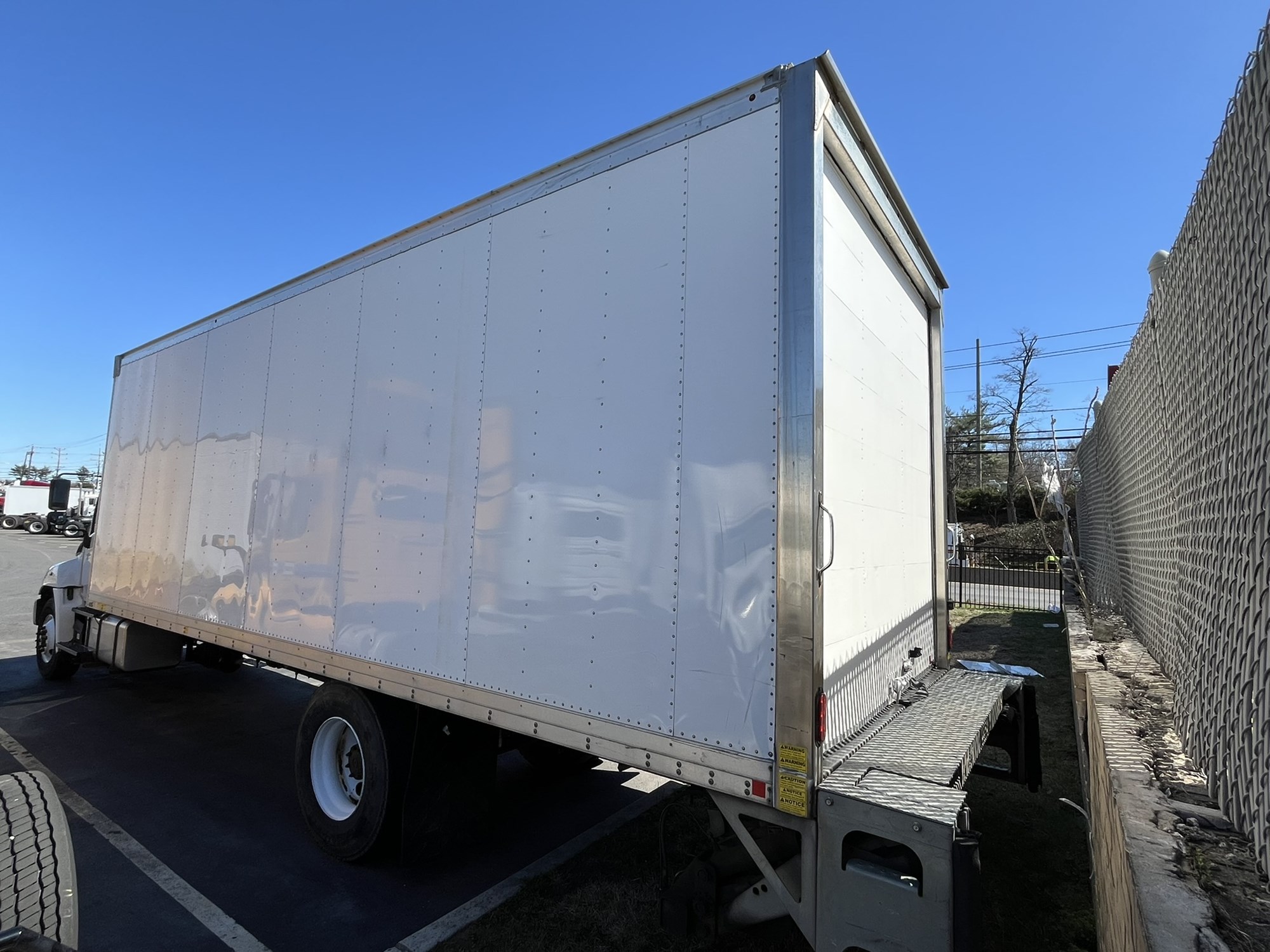 2017 HINO 268A 1001761-04 2017 HINO 268A 1001761-04