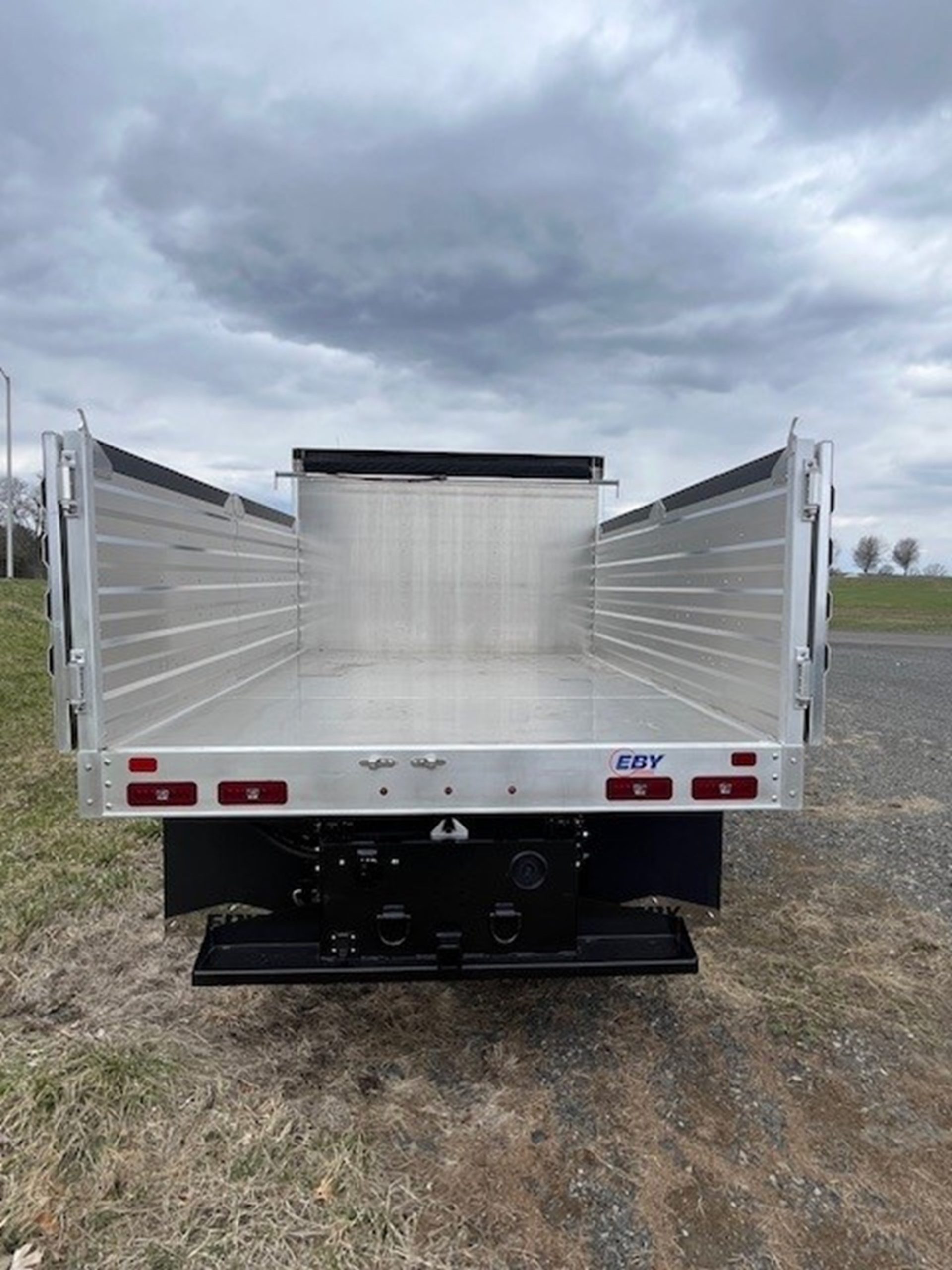 2025 ISUZU NRR GAS - image 6 of 6