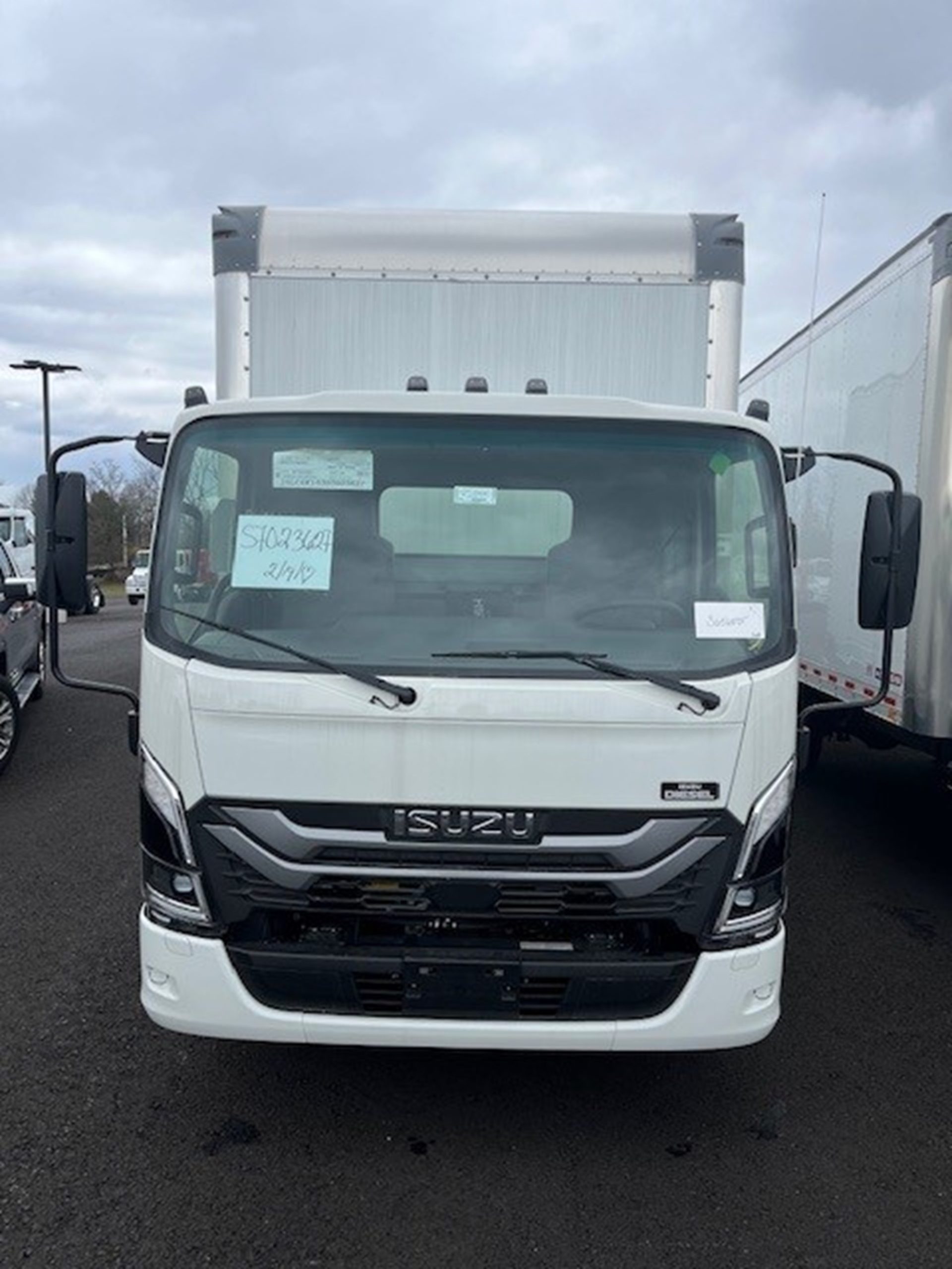 2025 ISUZU NPR HD - image 1 of 3