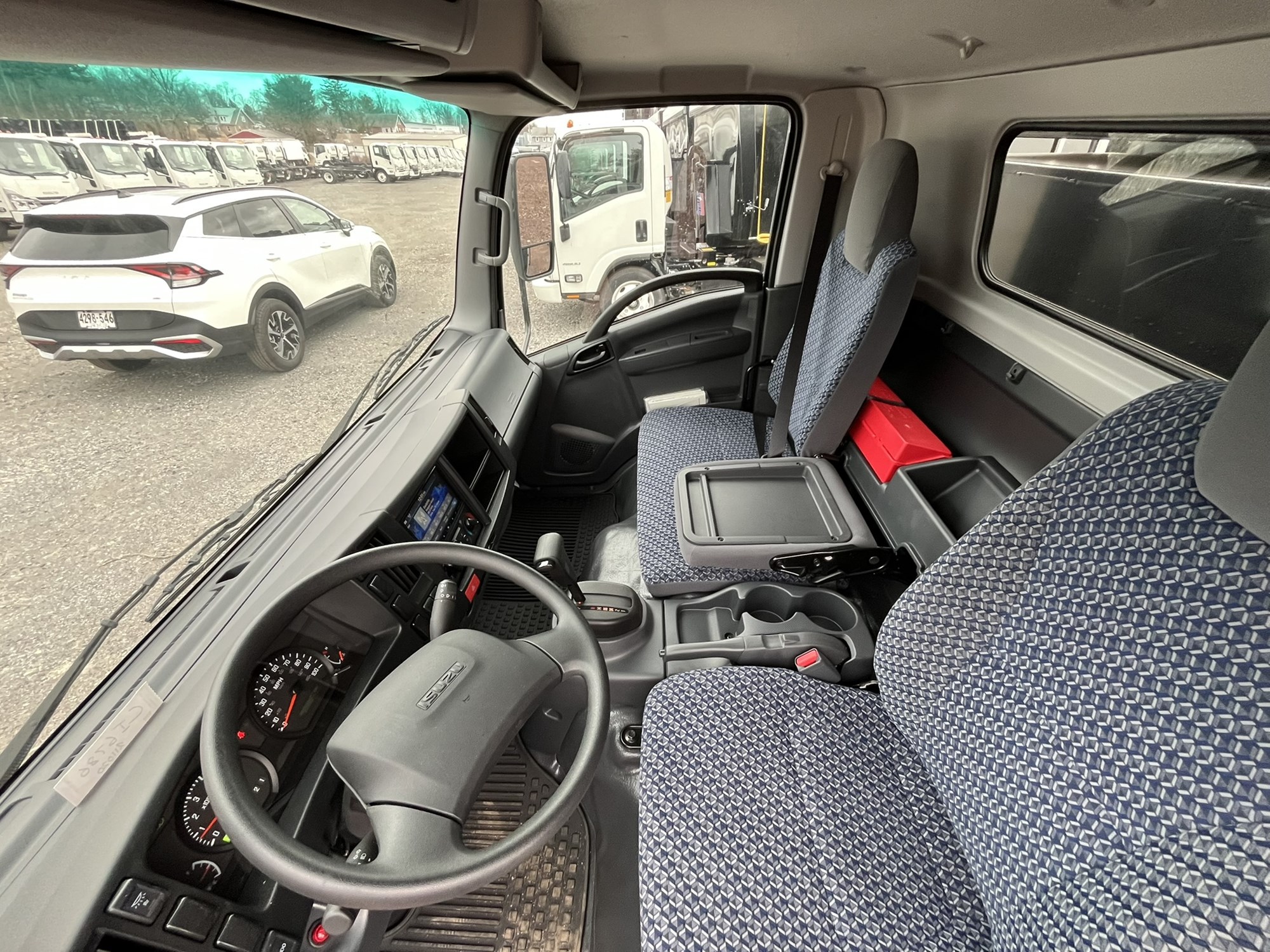 2024 ISUZU NPR HD 1003118-08 2024 ISUZU NPR HD 1003118-08