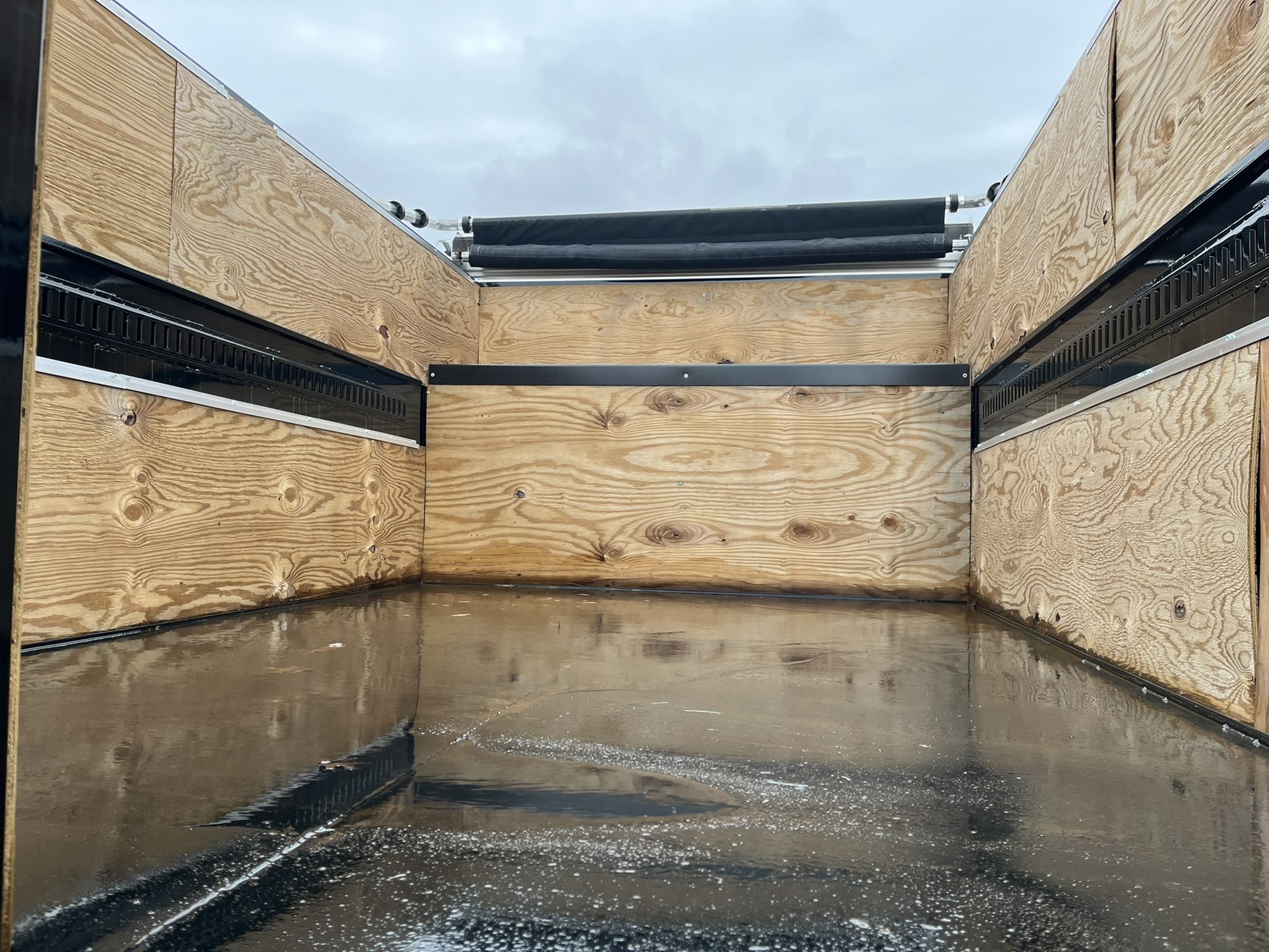 2024 ISUZU NPR HD 1003118-09 2024 ISUZU NPR HD 1003118-09