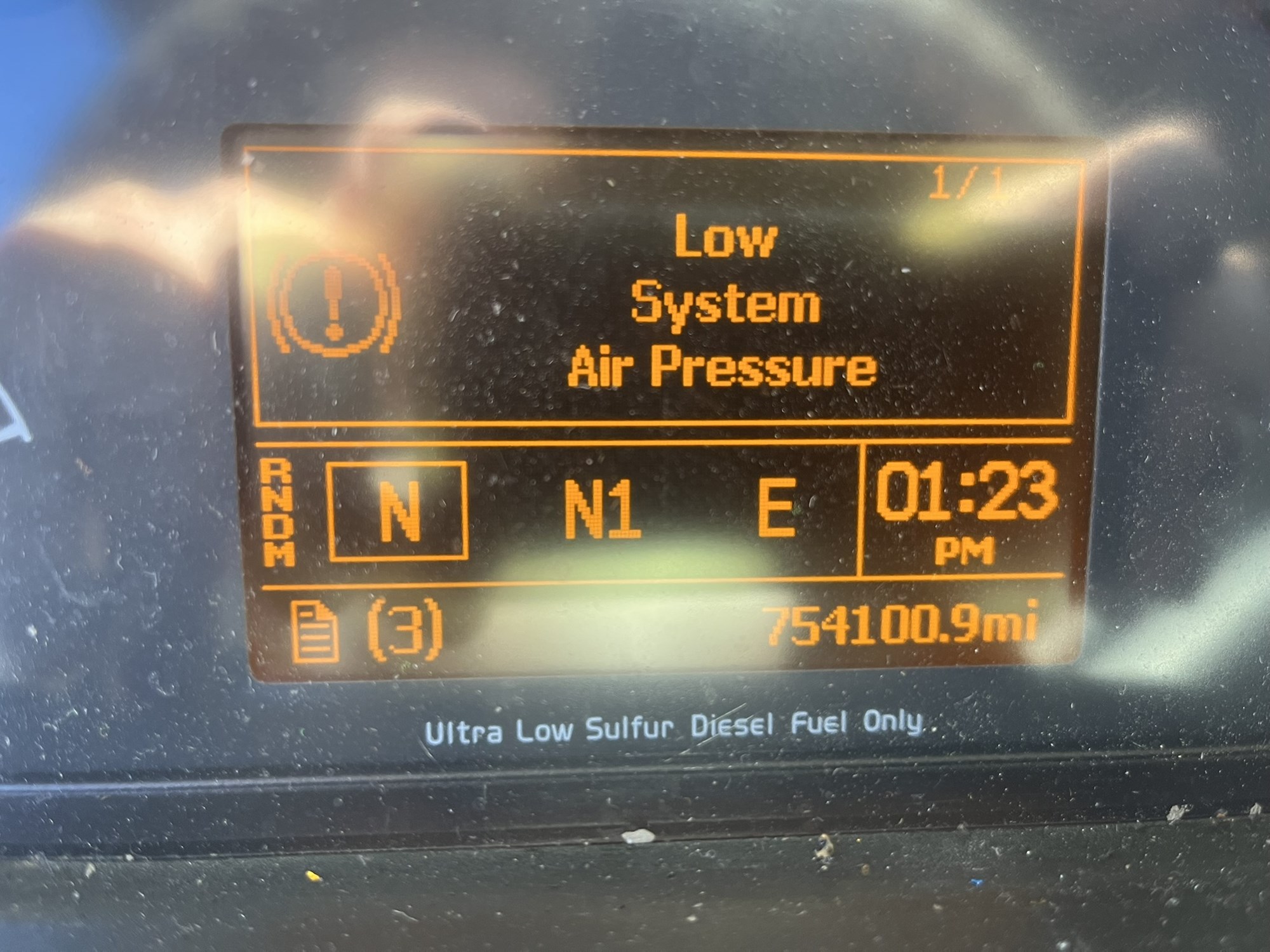 2013 VOLVO VN 1104347-05 2013 VOLVO VN 1104347-05