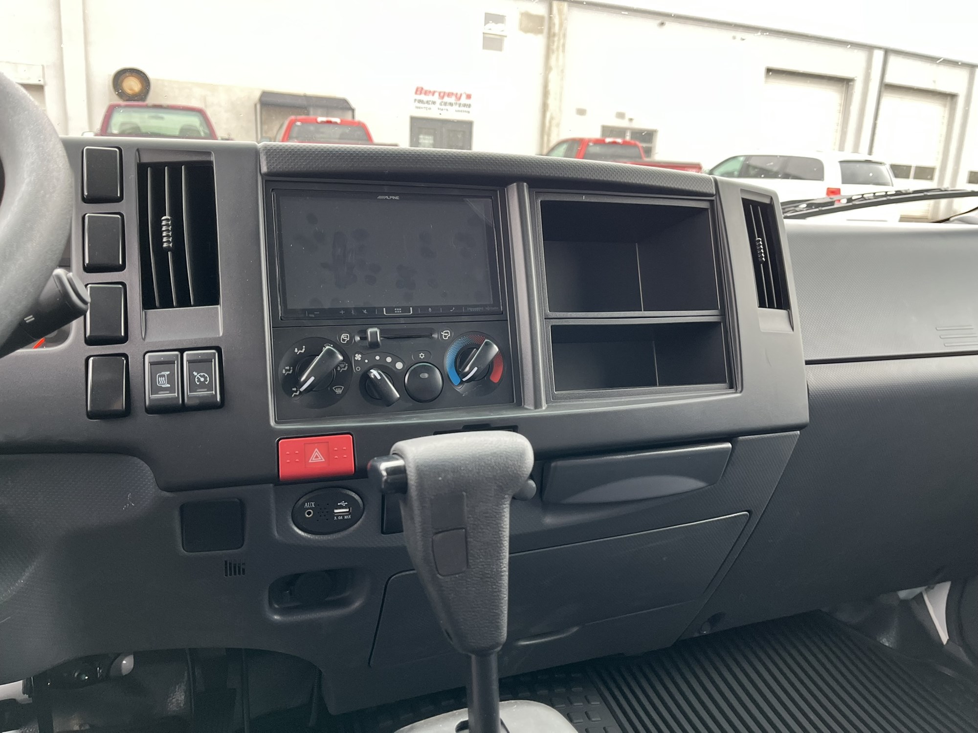 2024 ISUZU NPR HD 1003540-07 2024 ISUZU NPR HD 1003540-07