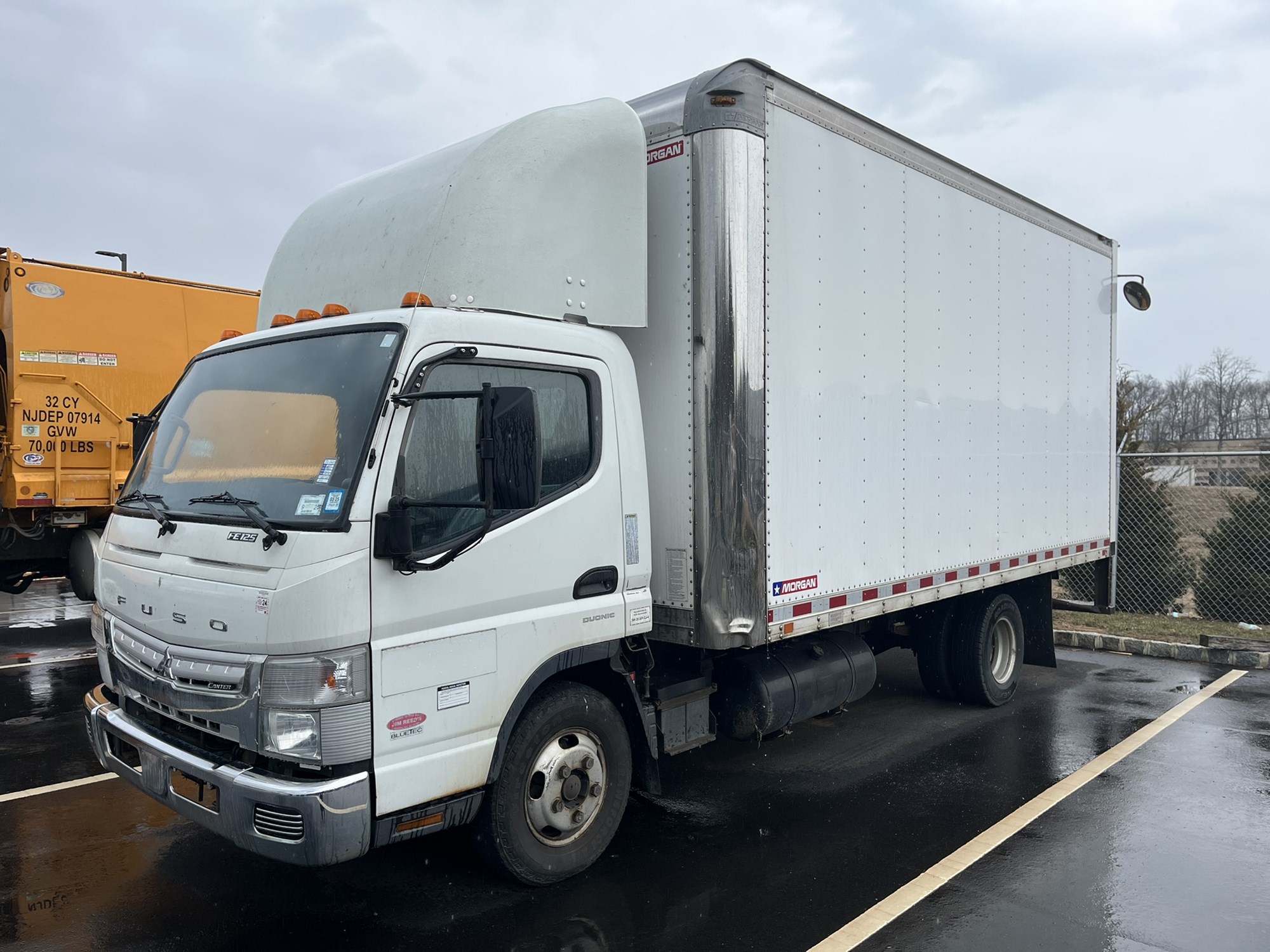 2014 FUSO C5S - image 1 of 6