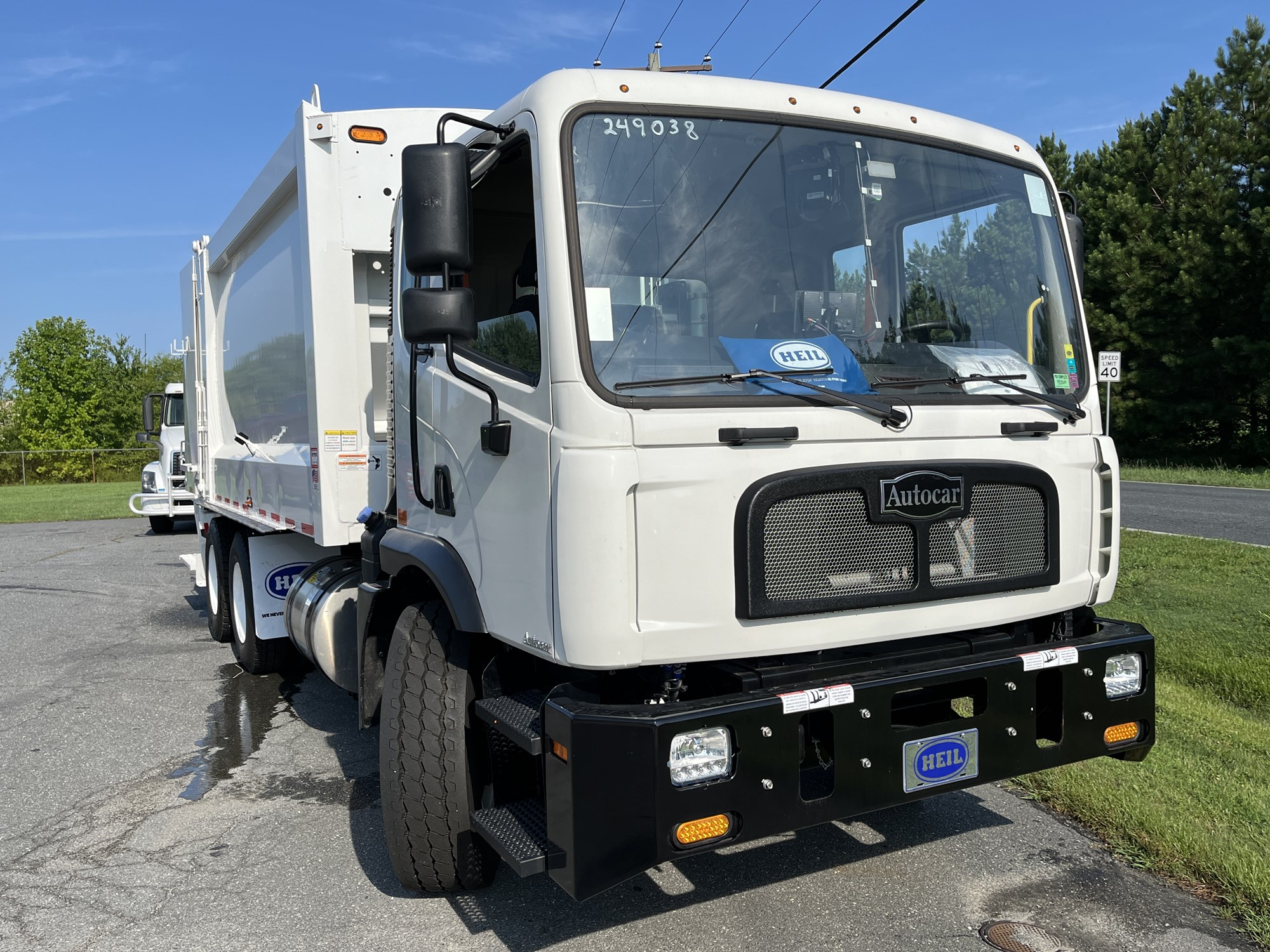 2025 Autocar ACMD64 - image 2 of 3