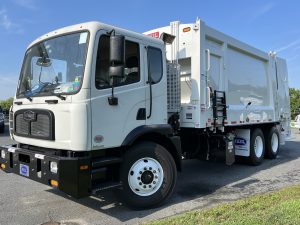 2025 Autocar ACMD64 1067182-01