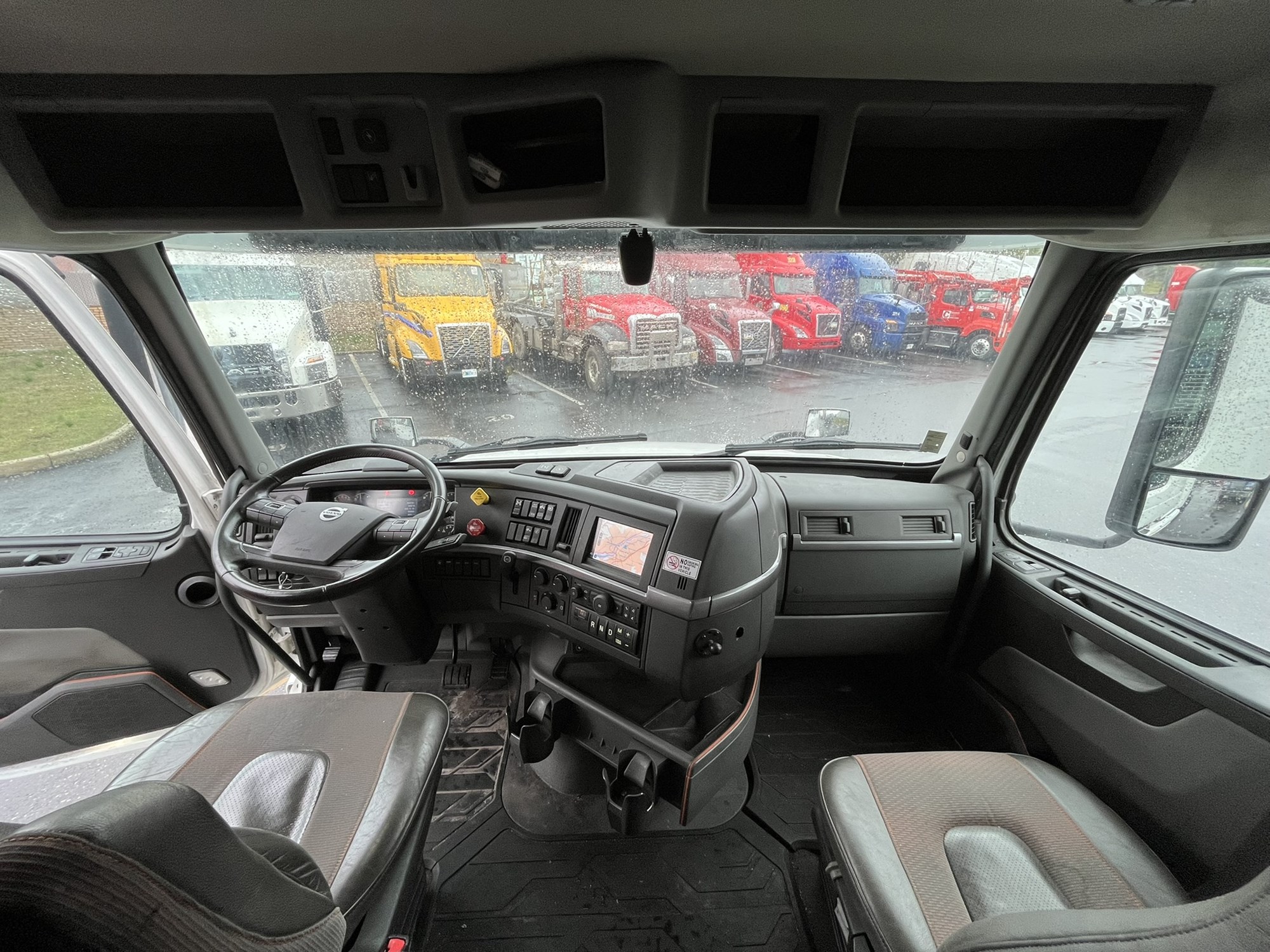 2021 VOLVO VN 1071822-09 2021 VOLVO VN 1071822-09