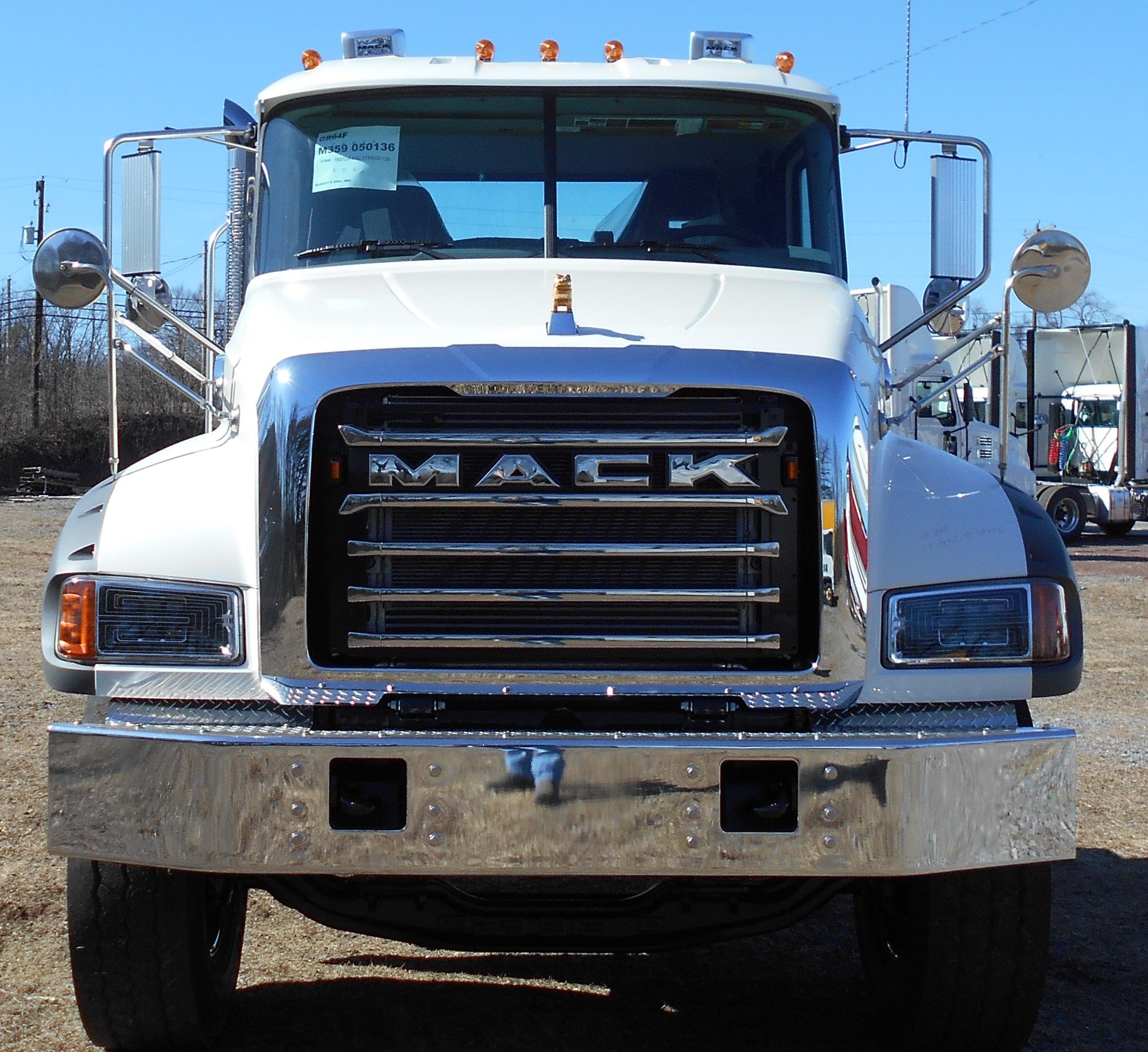 2026 MACK GR64F - image 2 of 6
