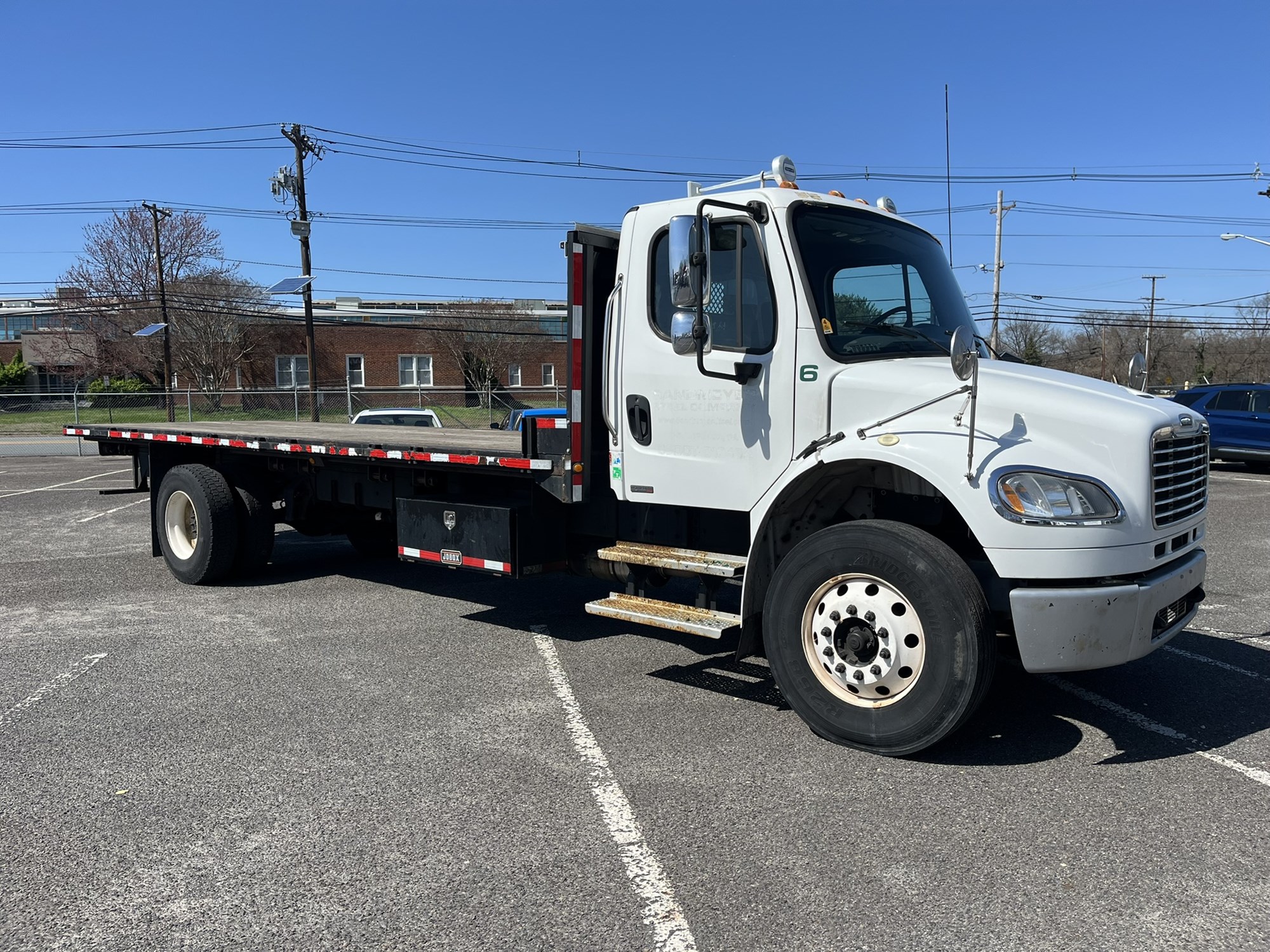 2012 Freightliner M2 1076154-02 2012 Freightliner M2 1076154-02