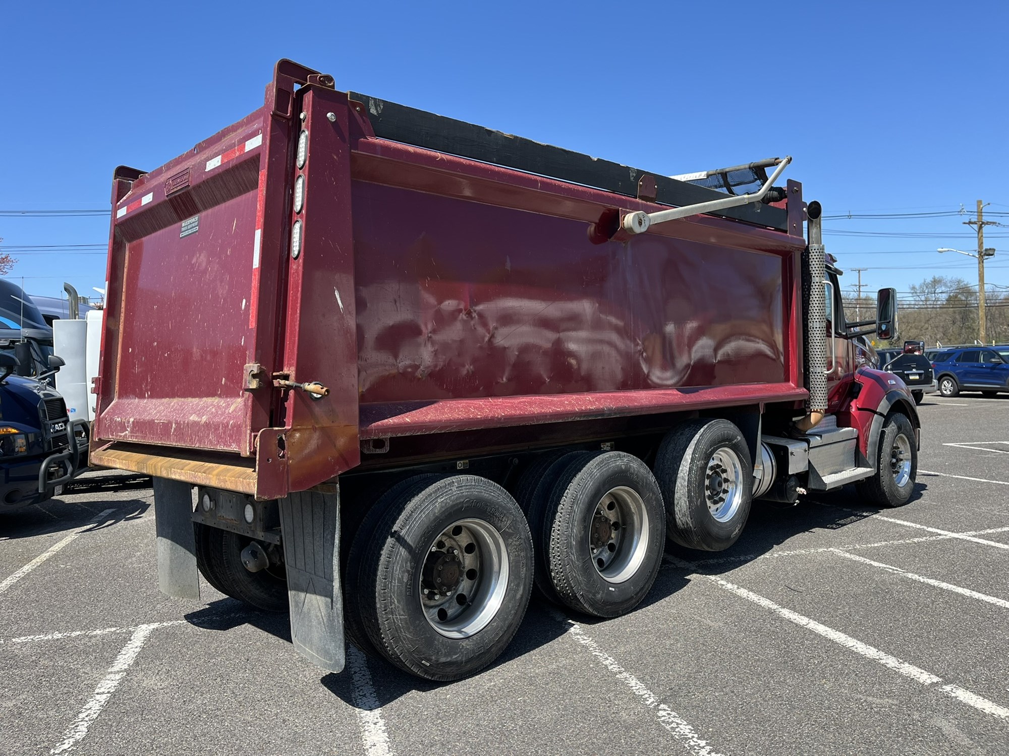 2022 Kenworth T880 - image 4 of 6