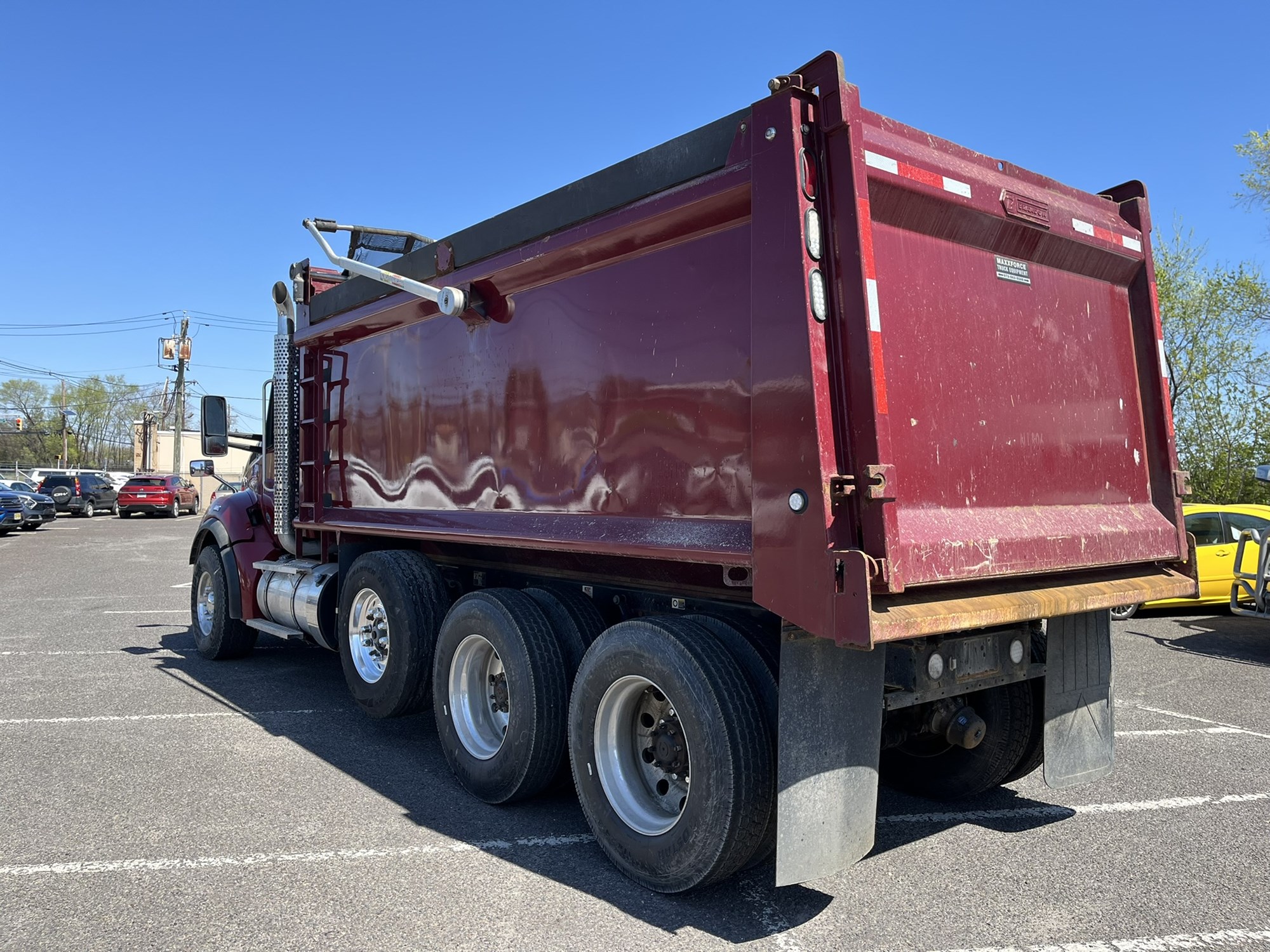 2022 Kenworth T880 - image 5 of 6