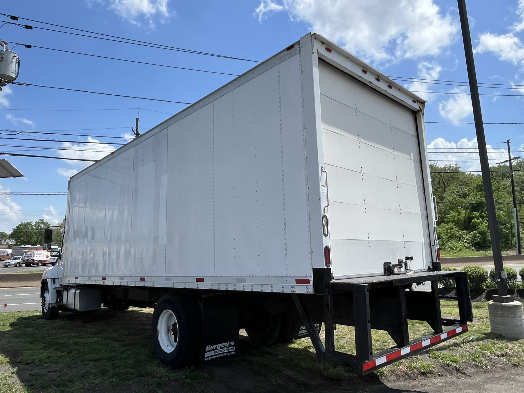 2019 HINO 338 - image 5 of 6