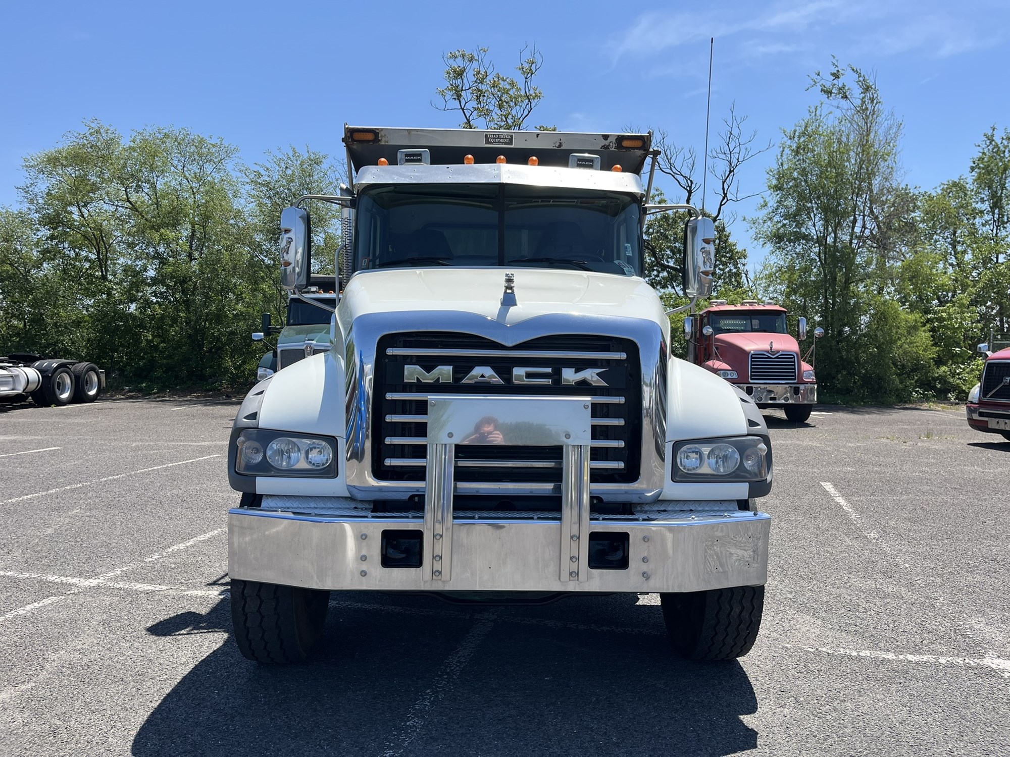 2020 MACK GRANITE - image 3 of 6