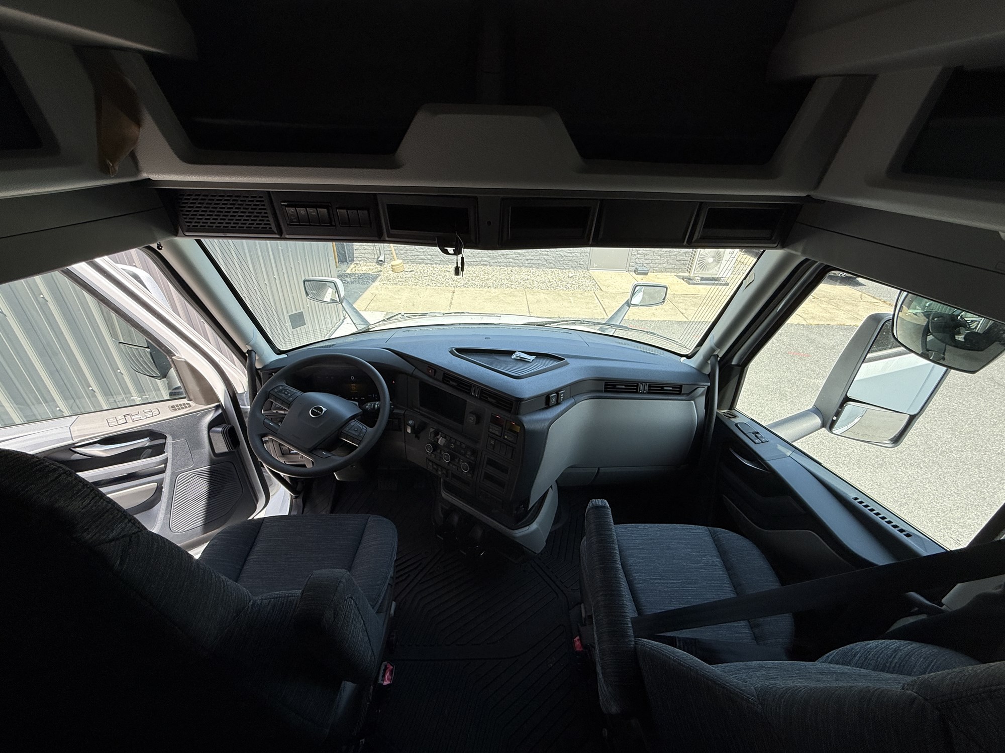 2026 Volvo New VNL64T660 1073770-05 2026 Volvo New VNL64T660 1073770-05