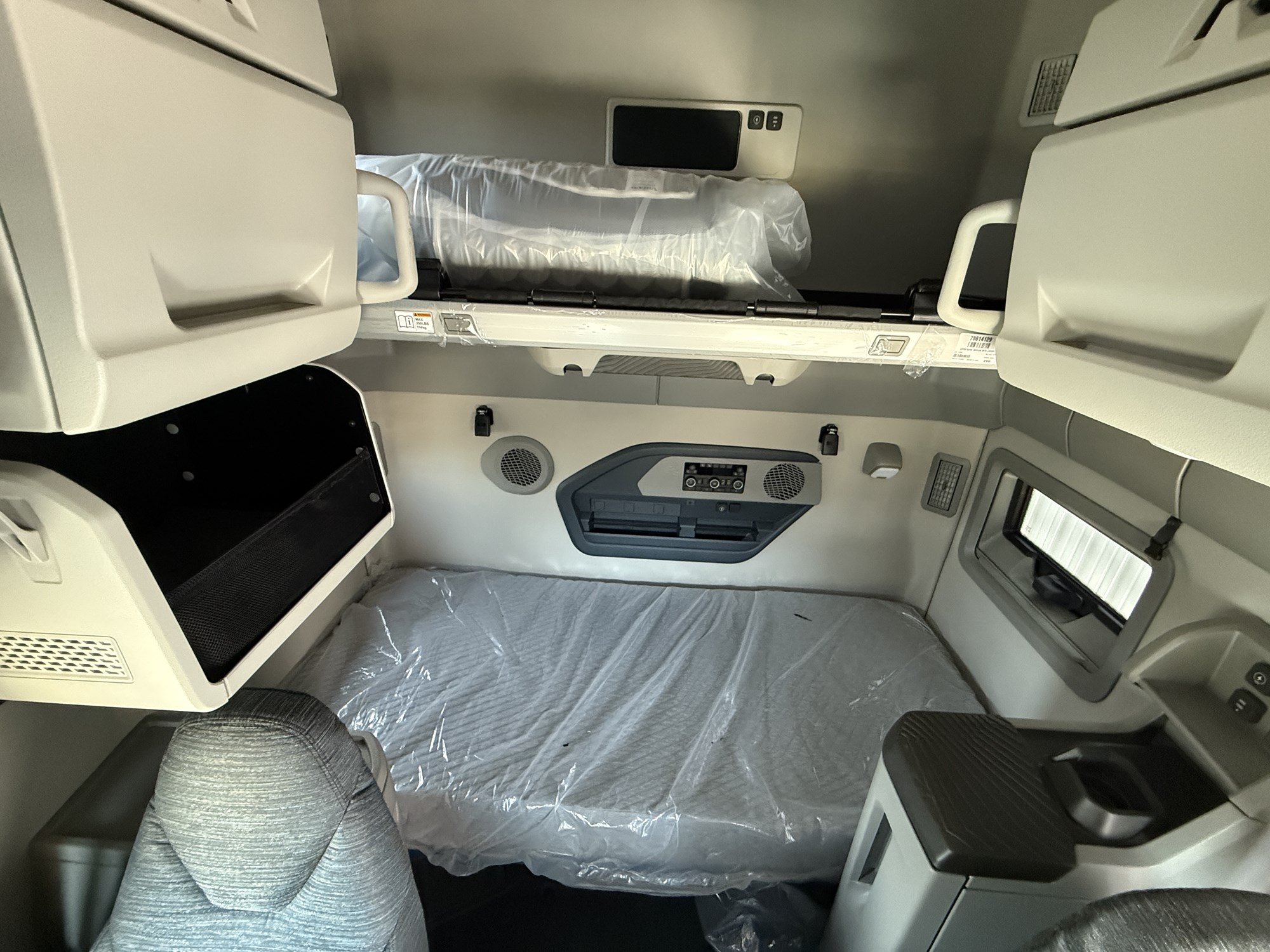 2026 Volvo New VNL64T660 1073770-06 2026 Volvo New VNL64T660 1073770-06