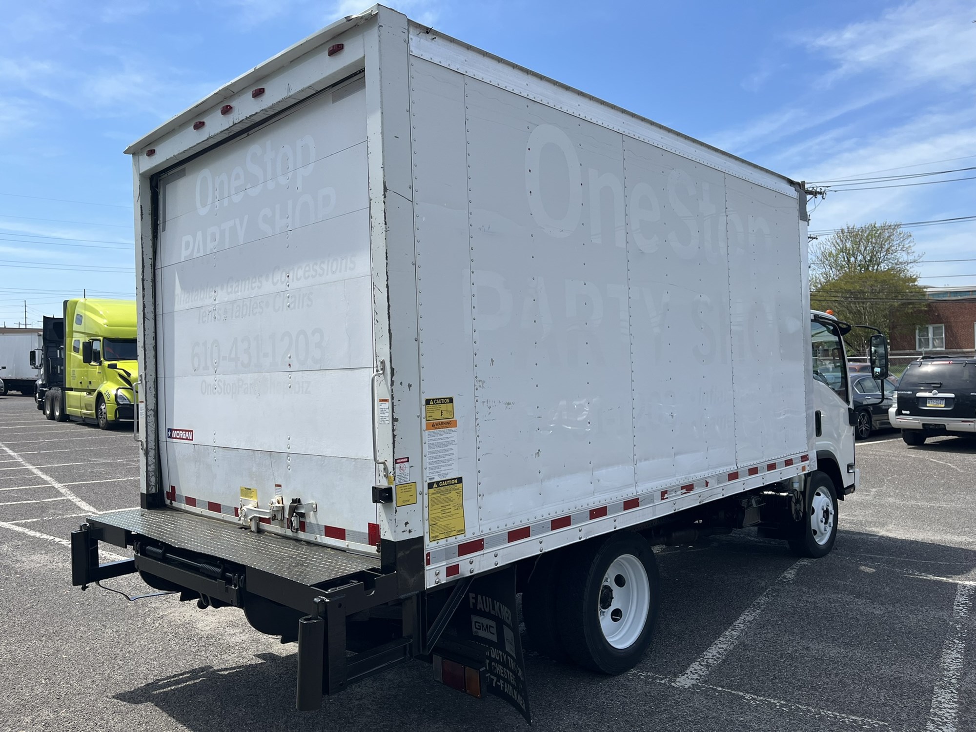 2015 Isuzu NPR/NPR-HD - image 3 of 6