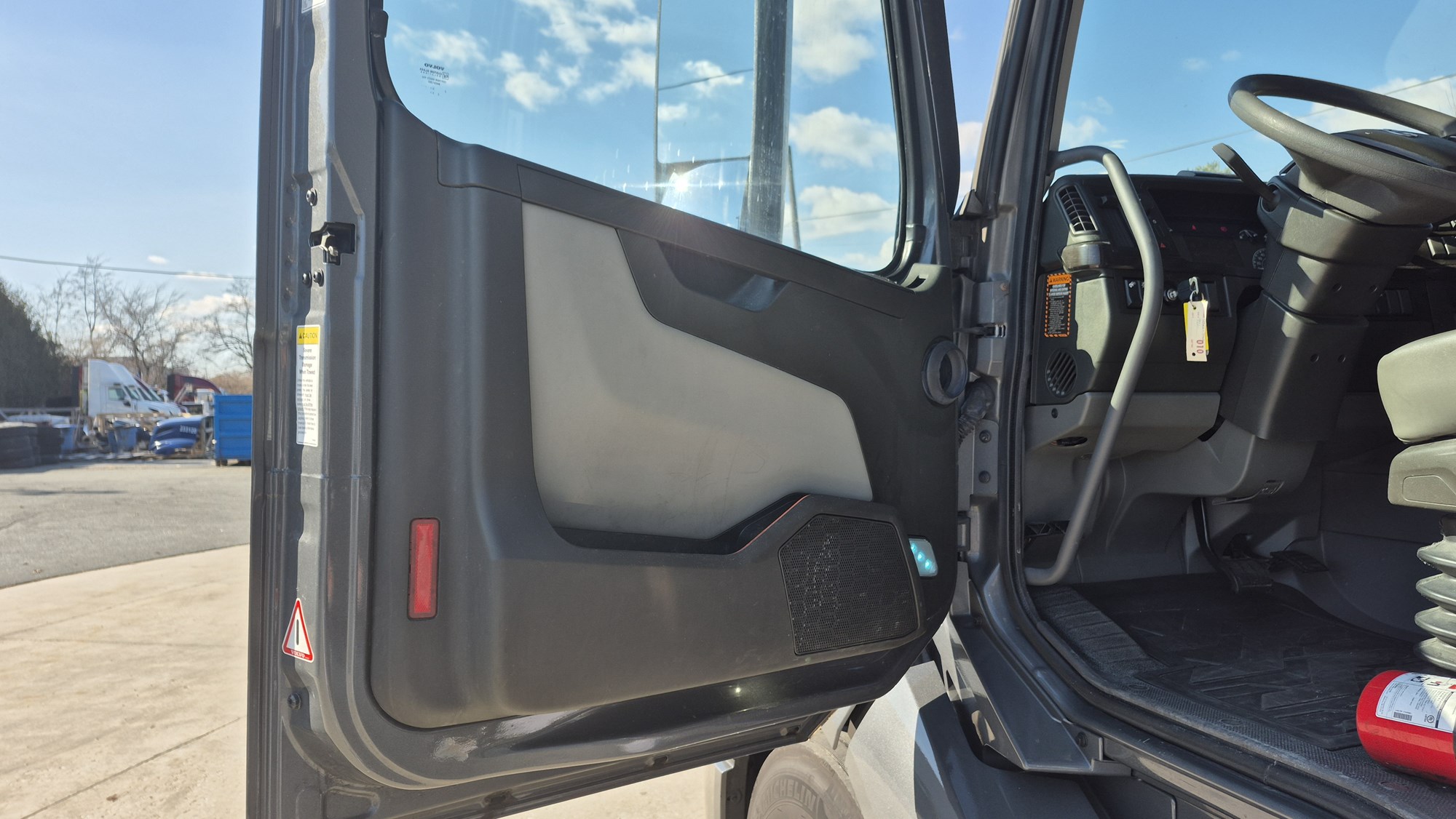 2024 VOLVO VNL860 1078405-05 2024 VOLVO VNL860 1078405-05