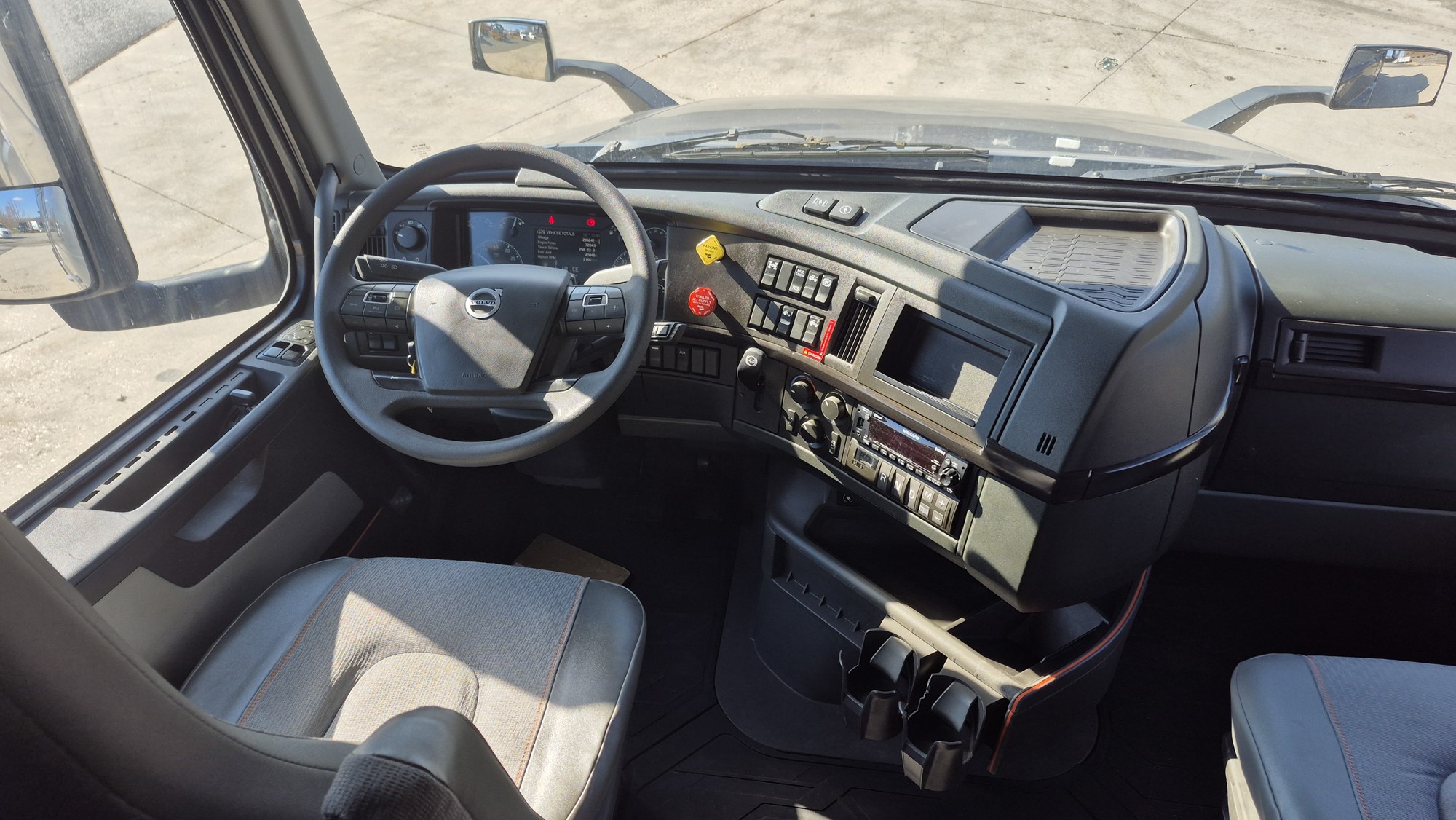 2024 VOLVO VNL860 1078405-12 2024 VOLVO VNL860 1078405-12