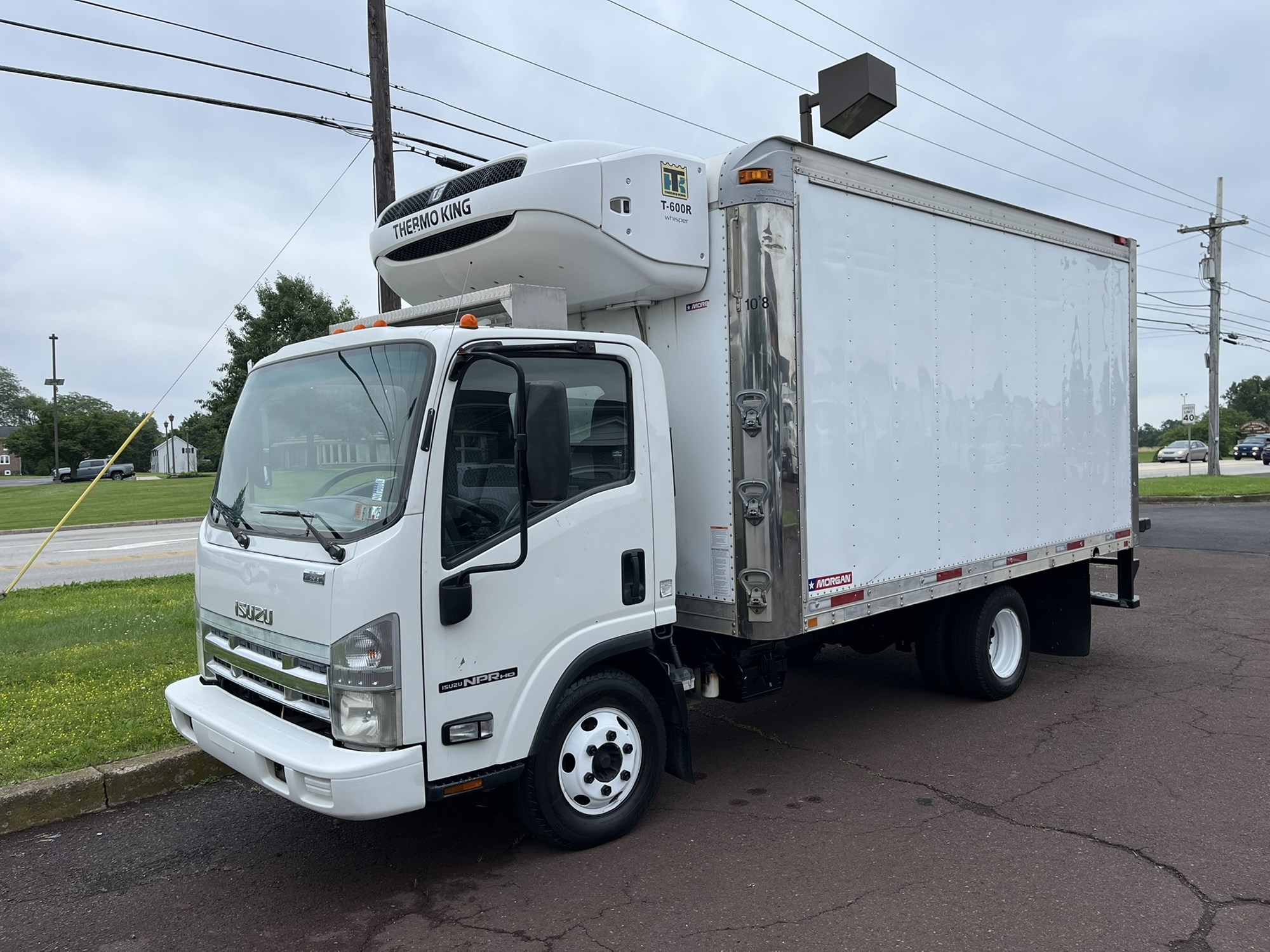 2010 ISUZU NPR 1000031-01 2010 ISUZU NPR 1000031-01