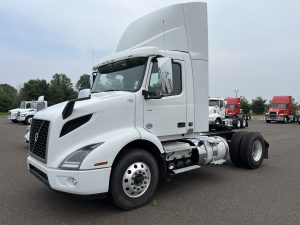 2021 VOLVO VNR42T300 1000116-01