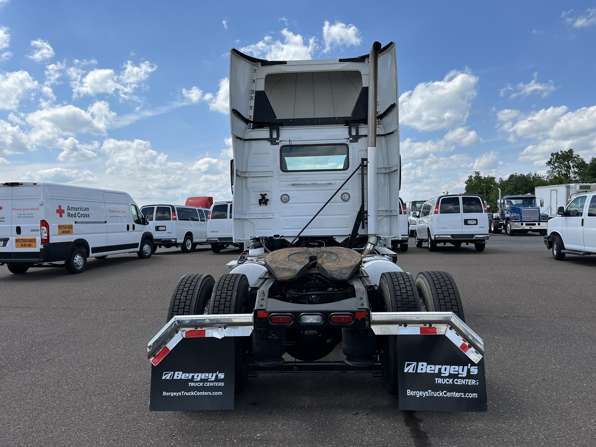 2021 VOLVO VNR42T300 1000118-05 2021 VOLVO VNR42T300 1000118-05