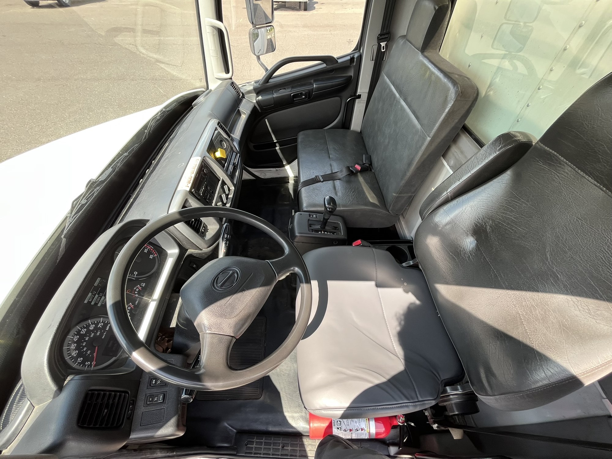 2018 HINO 268A 1000480-15 2018 HINO 268A 1000480-15