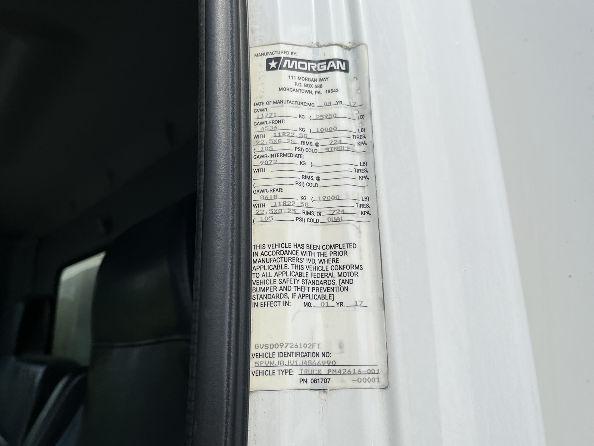 2018 HINO 268A 1000480-17 2018 HINO 268A 1000480-17