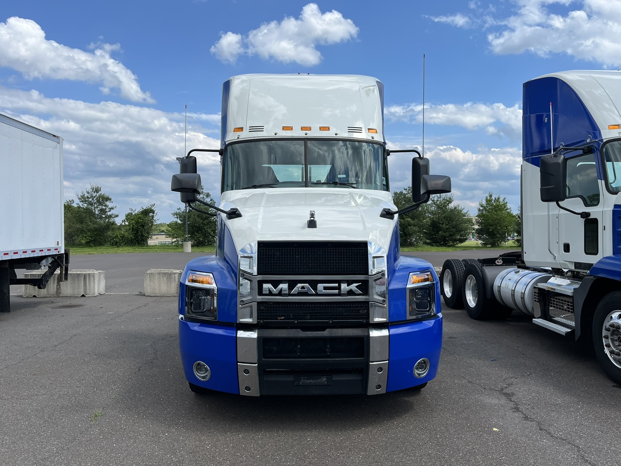 2019 MACK AN64T 1000599-02 2019 MACK AN64T 1000599-02