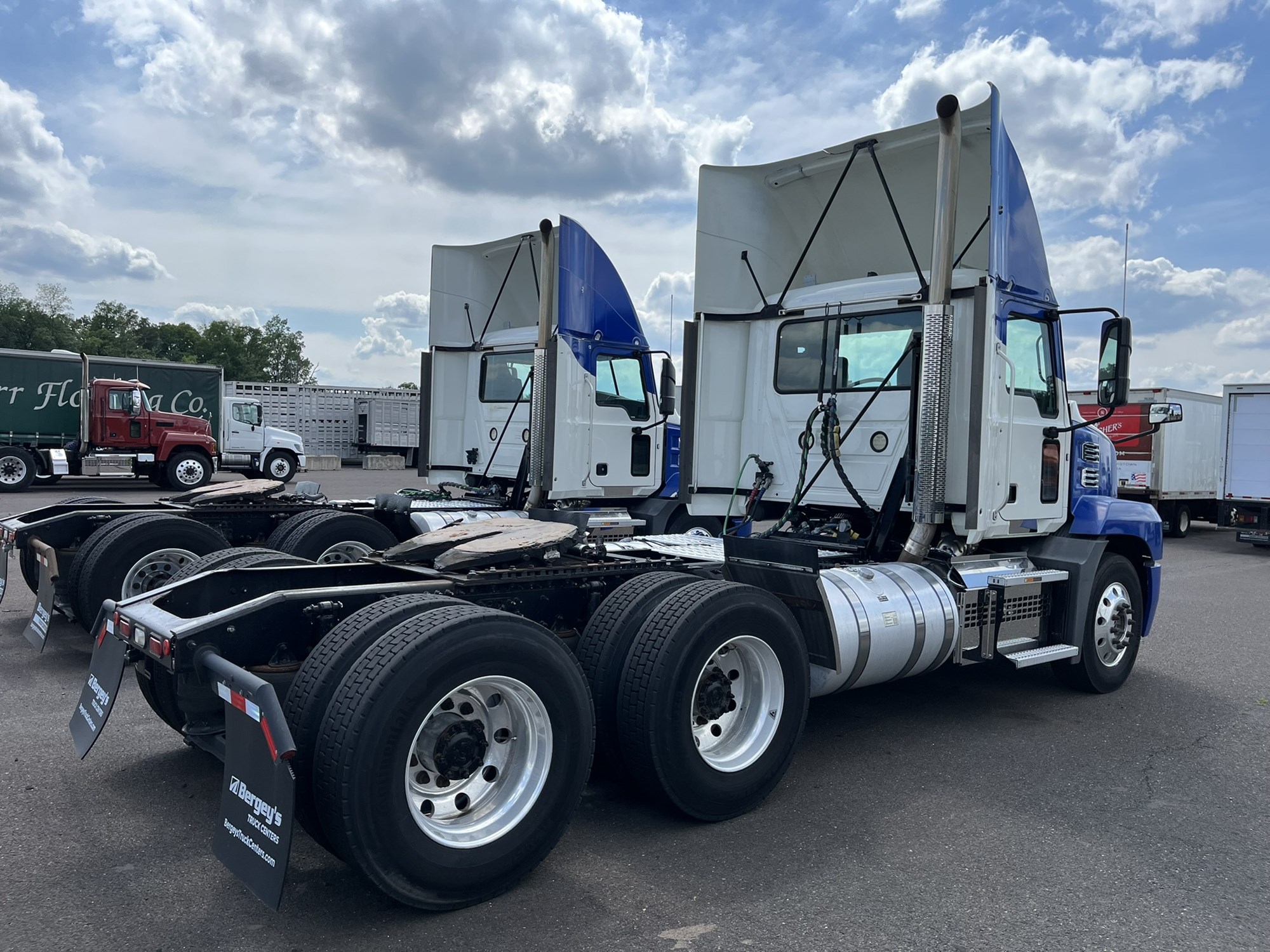 2019 MACK AN64T 1000599-04 2019 MACK AN64T 1000599-04