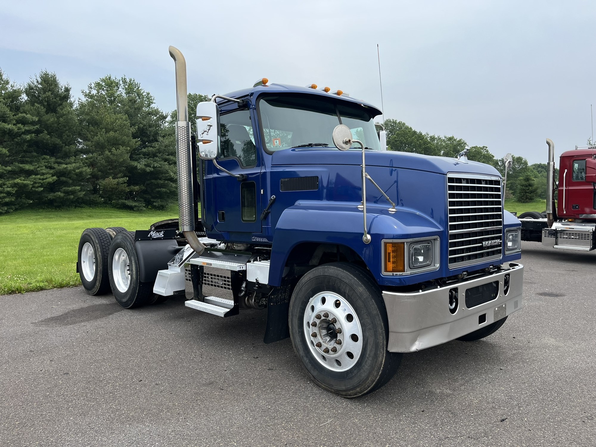 2019 MACK PI64T - image 3 of 6
