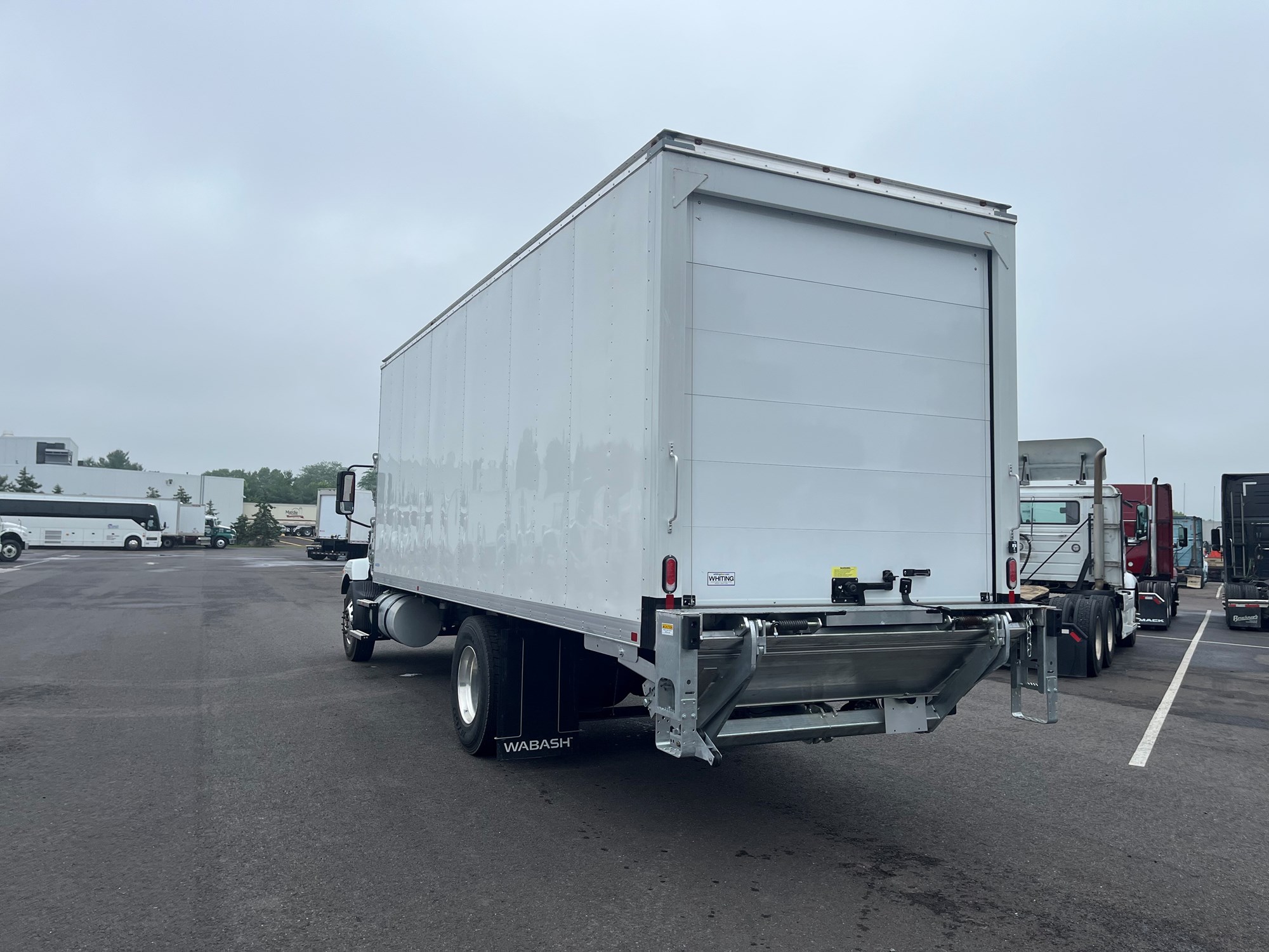 2024 MACK MD7 - image 3 of 5