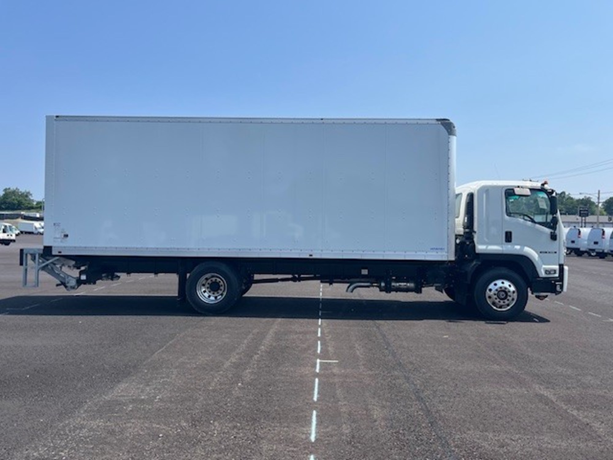 2025 ISUZU FTR - image 2 of 5