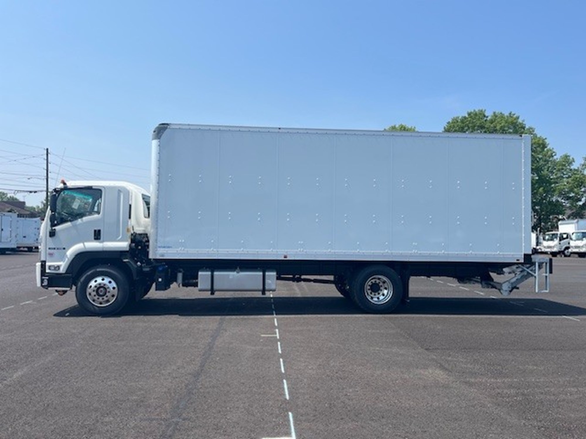 2025 ISUZU FTR - image 3 of 5