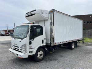 2018 Isuzu NRR 1086175-01