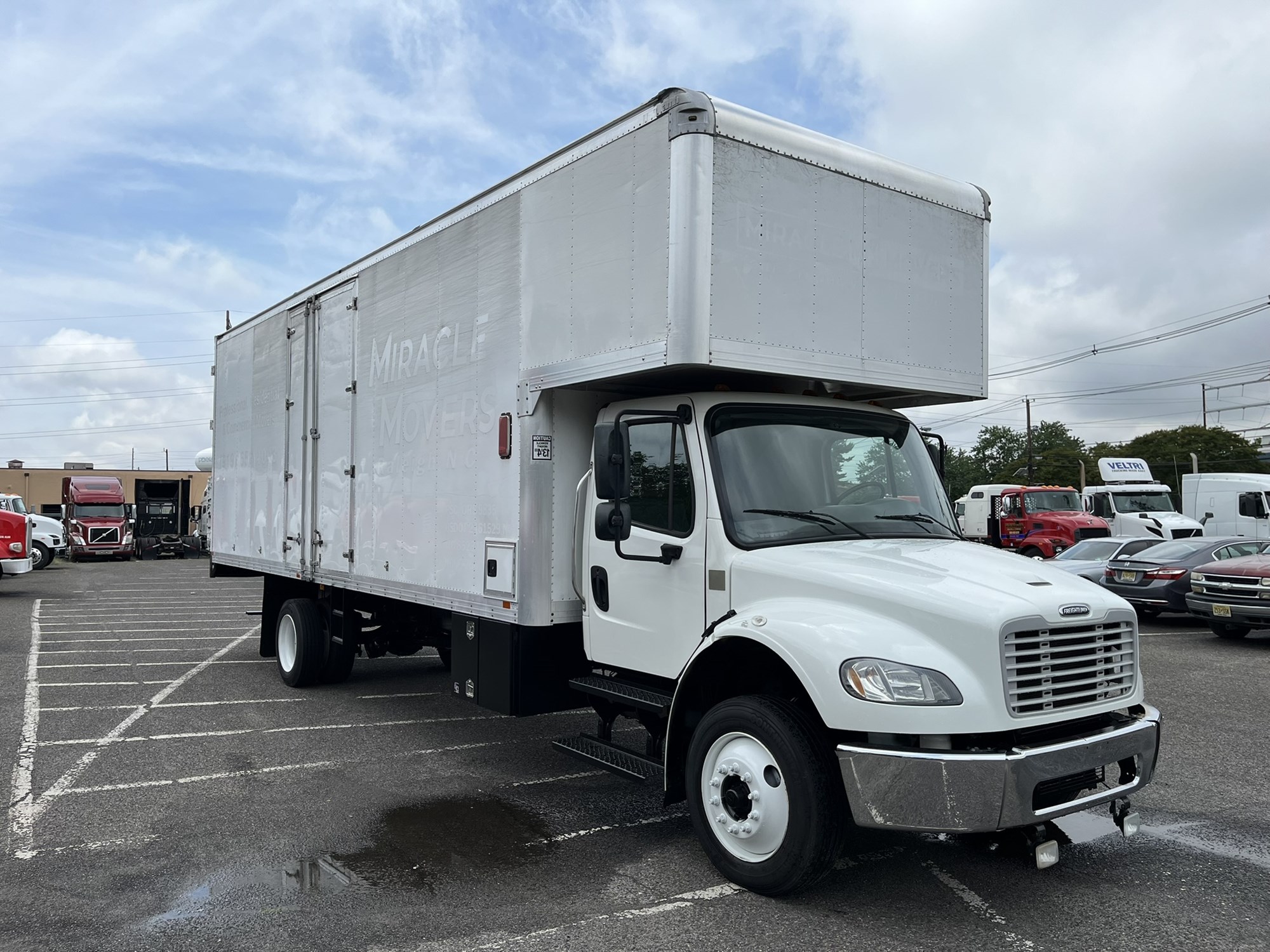 2019 Freightliner M2 - image 3 of 6