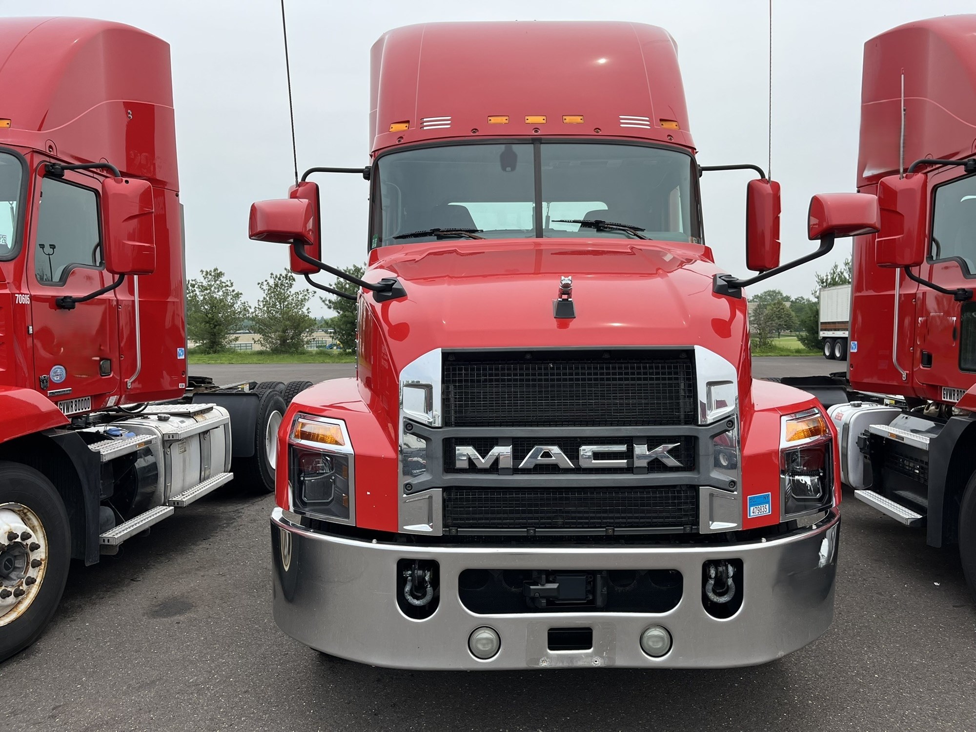2020 MACK AN64T - image 2 of 6