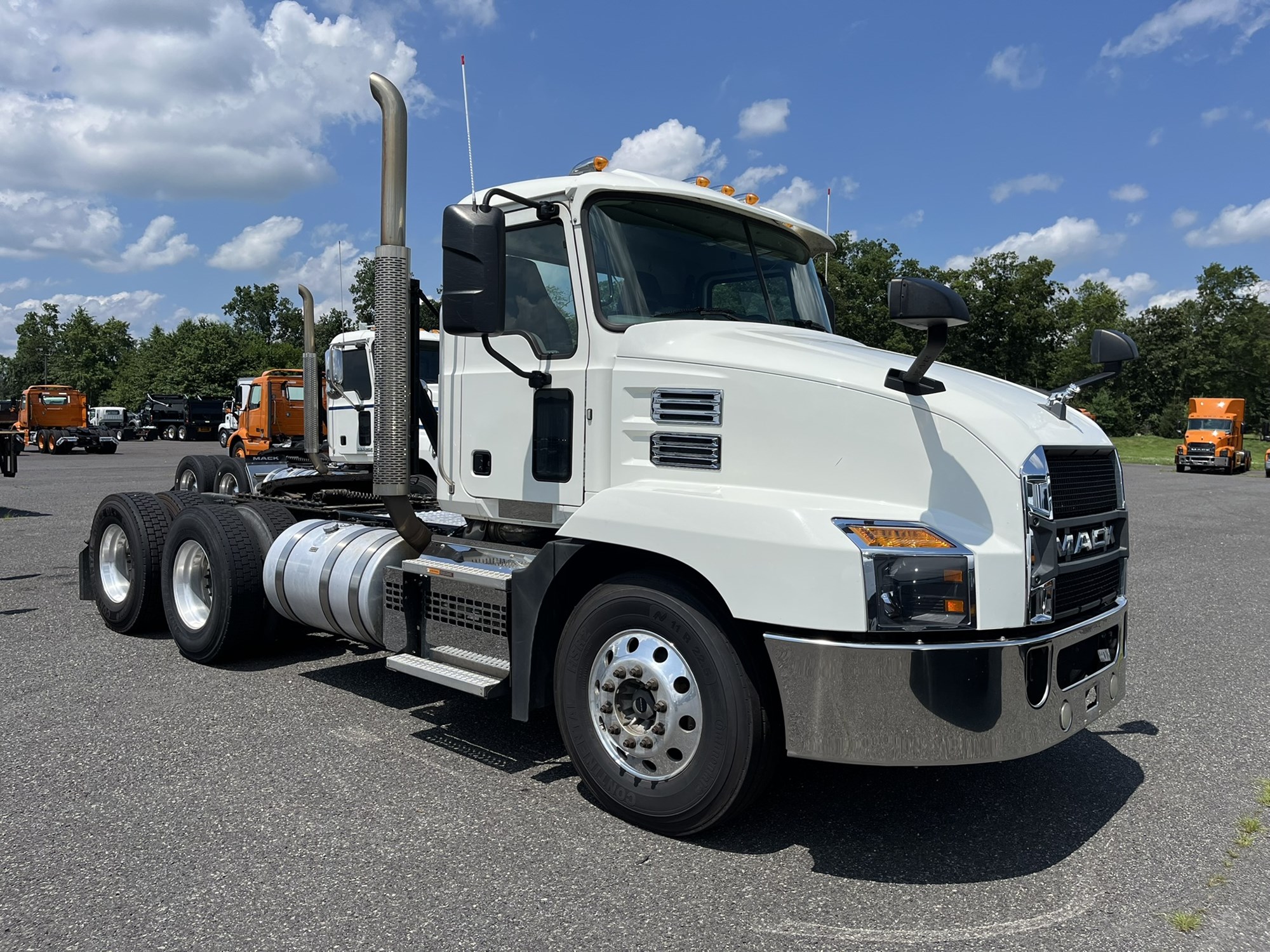 2020 MACK AN64T 1000092-03 2020 MACK AN64T 1000092-03