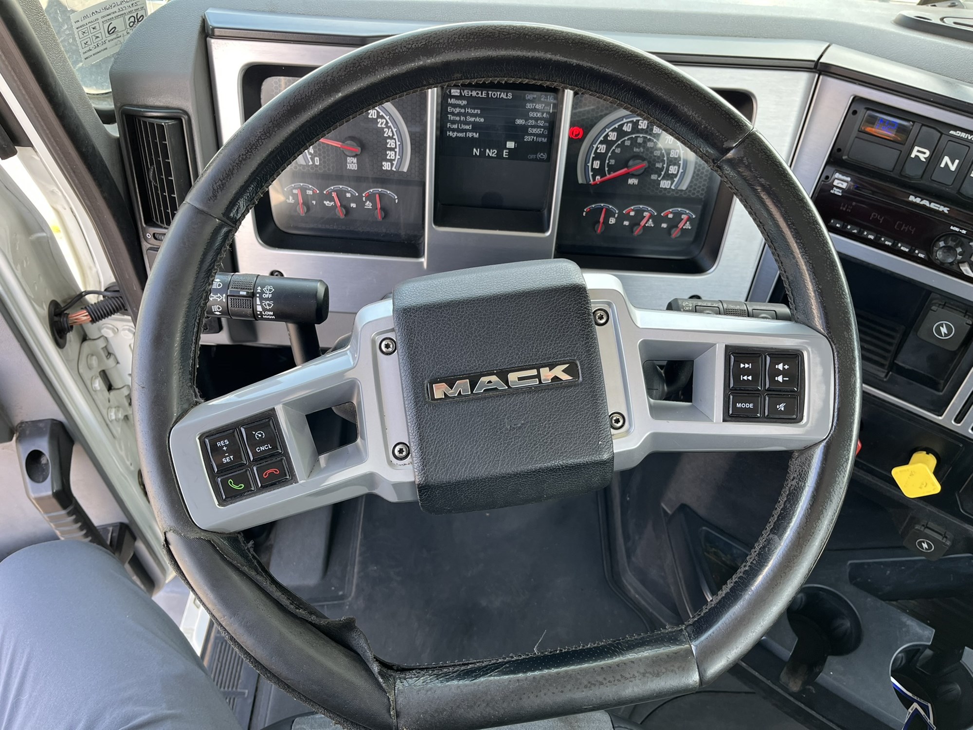 2020 MACK AN64T 1000092-09 2020 MACK AN64T 1000092-09